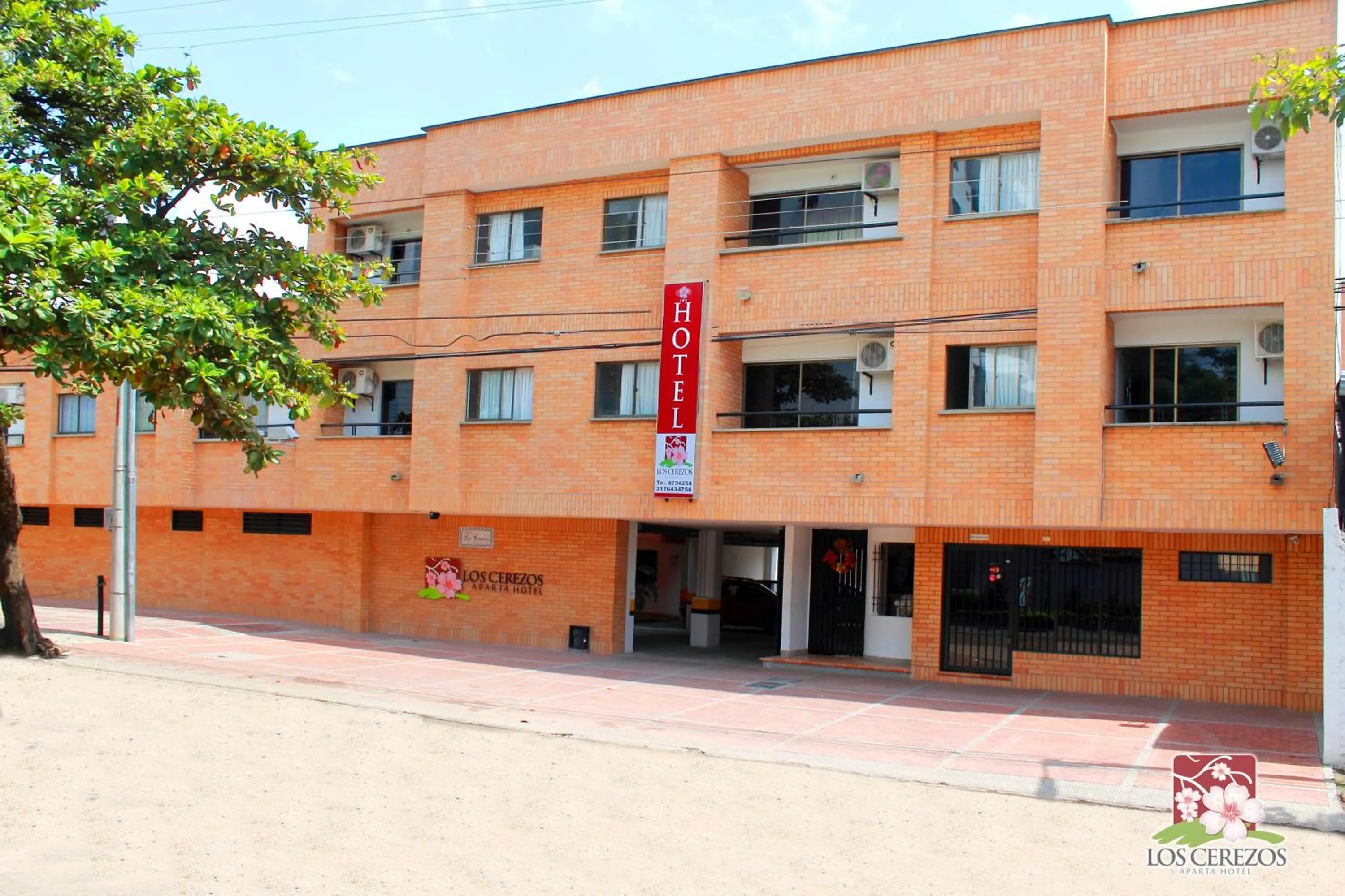 Property building in Apartahotel Los Cerezos