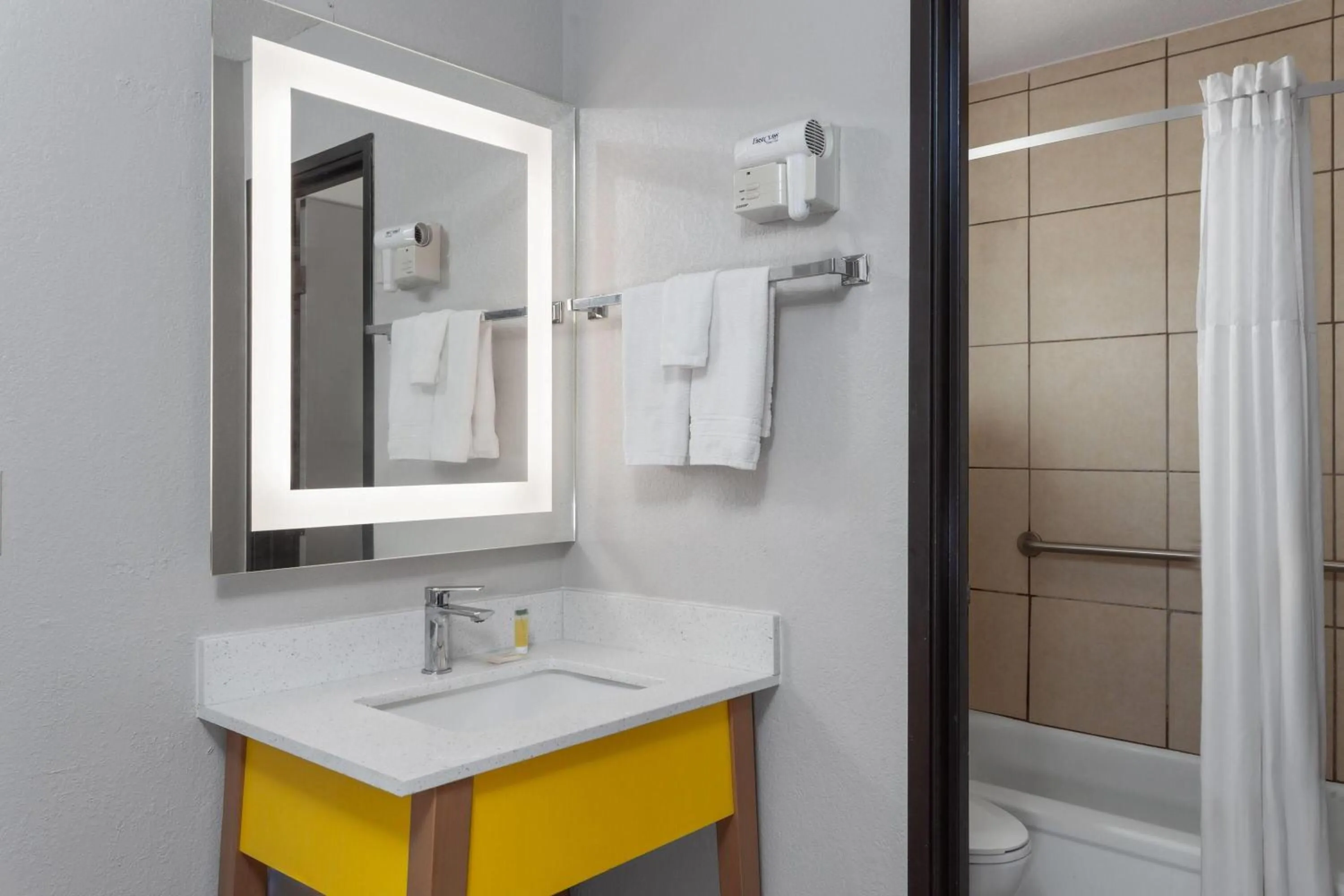 Bathroom in Days Inn by Wyndham Mason City