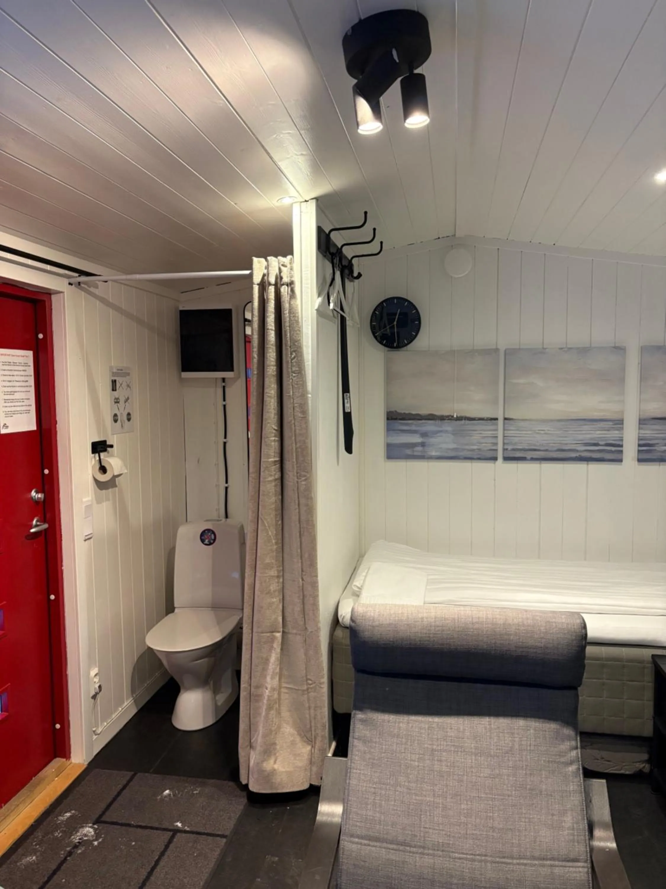 Toilet in Aurora Cabin