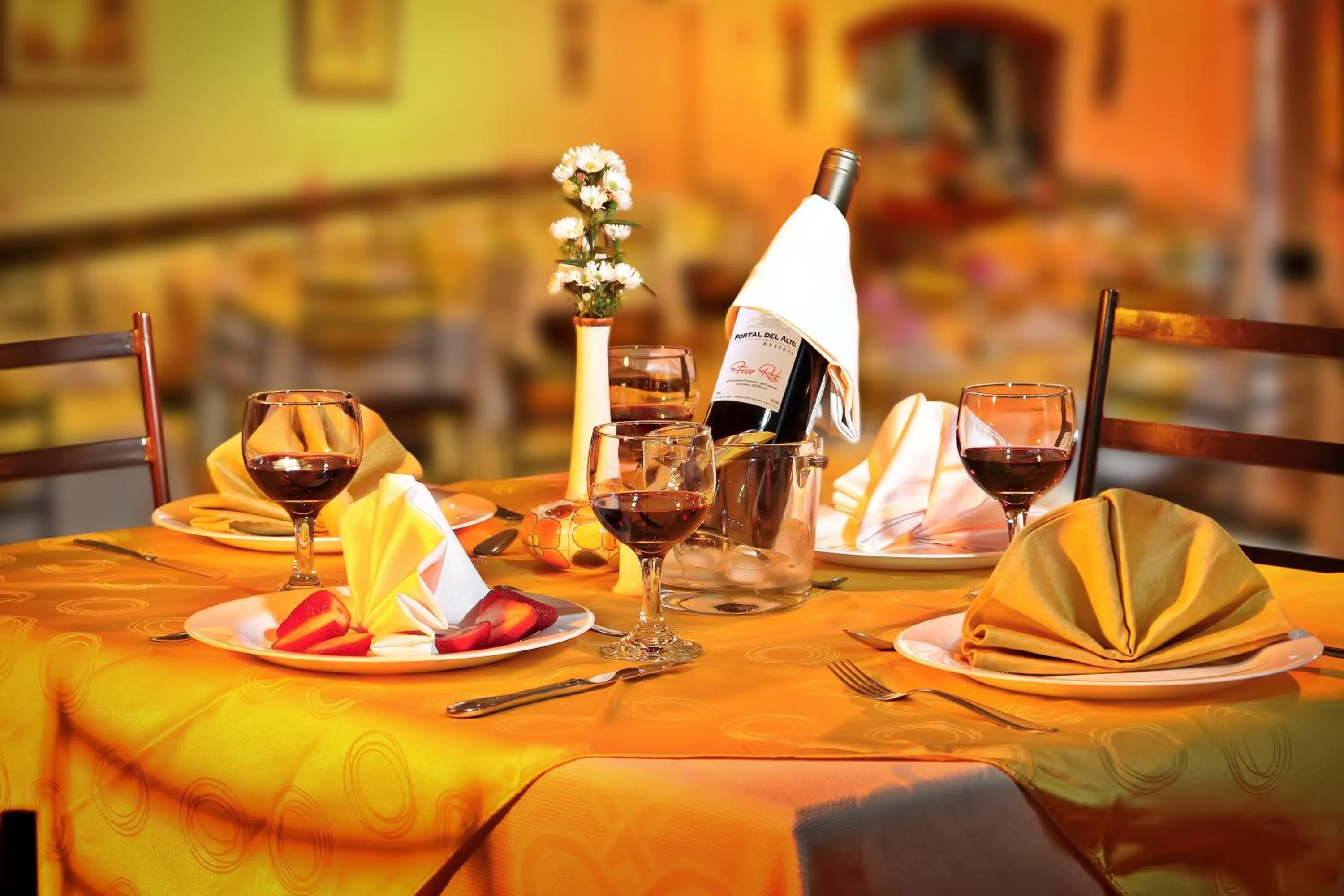 Restaurant/places to eat in Hotel Yanuncay