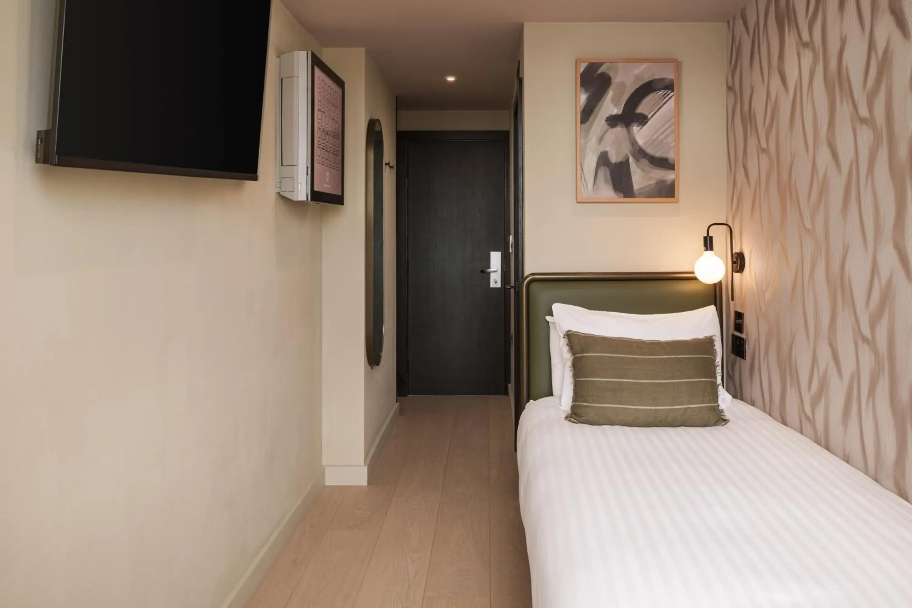 Single Room *Newly Refurbished* in Central Park Hotel Single Room *Newly Refurbished* in Central Park Hotel