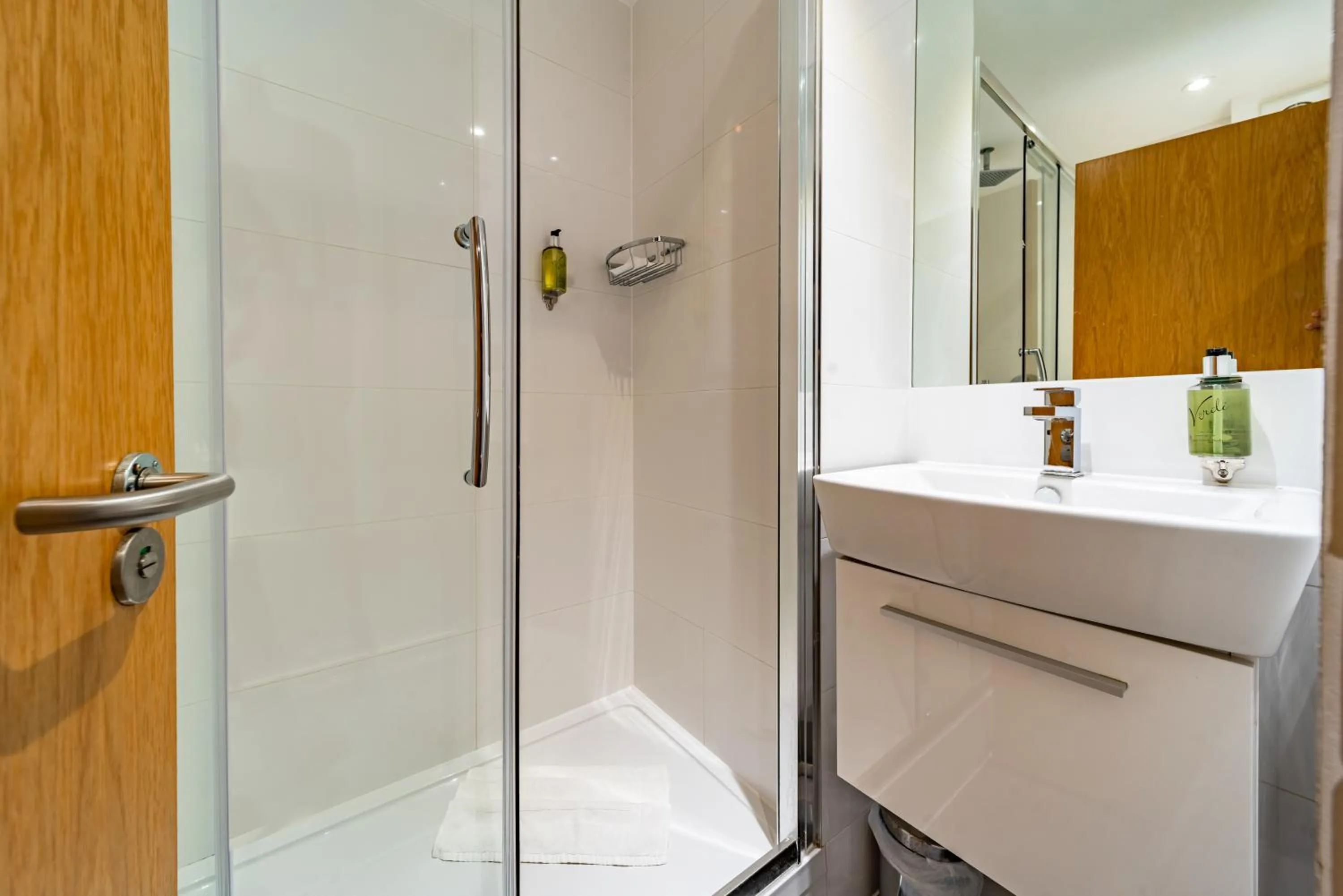 Toilet in Central Park Hotel