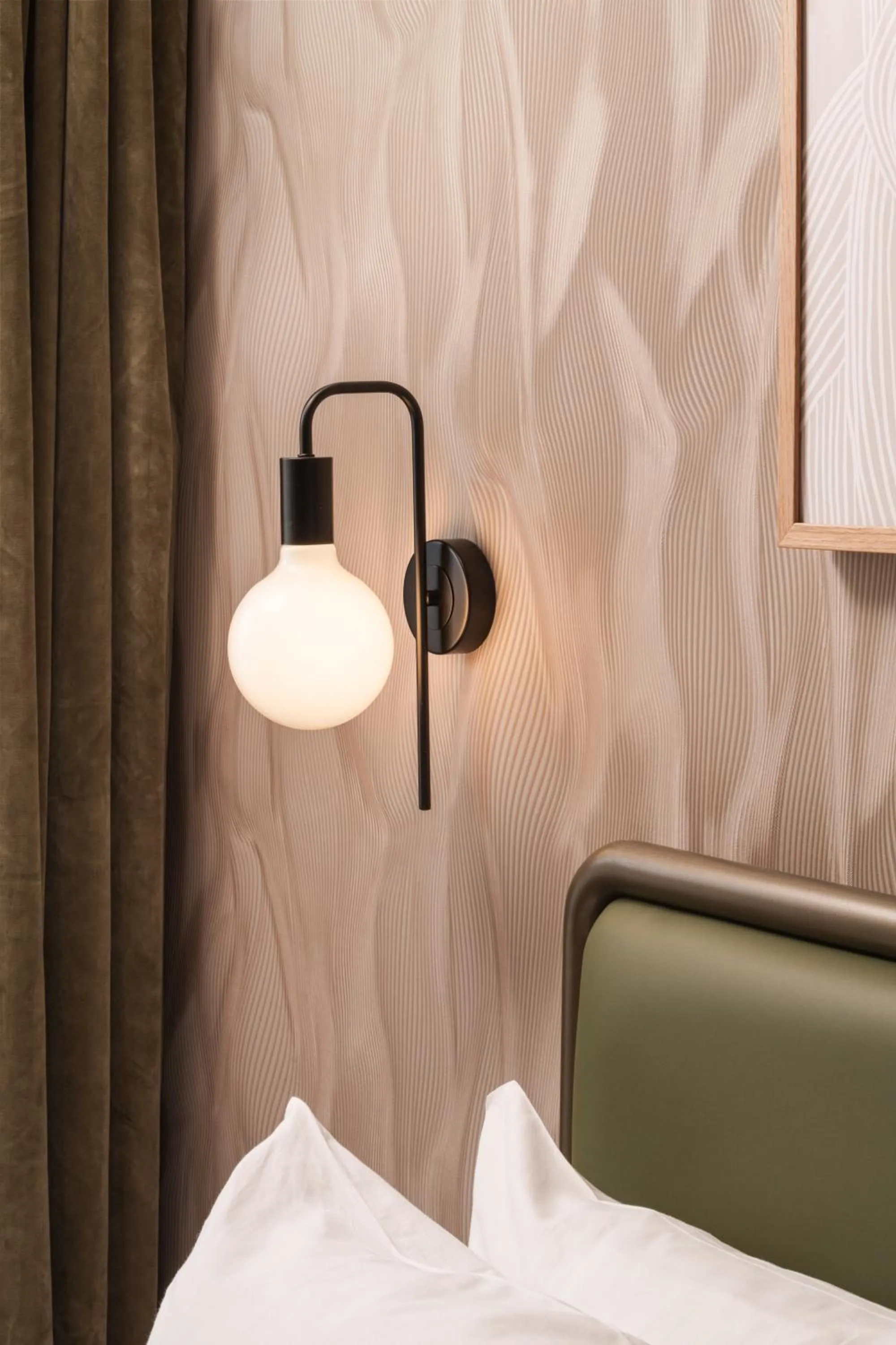 Bedroom, Bed in Central Park Hotel