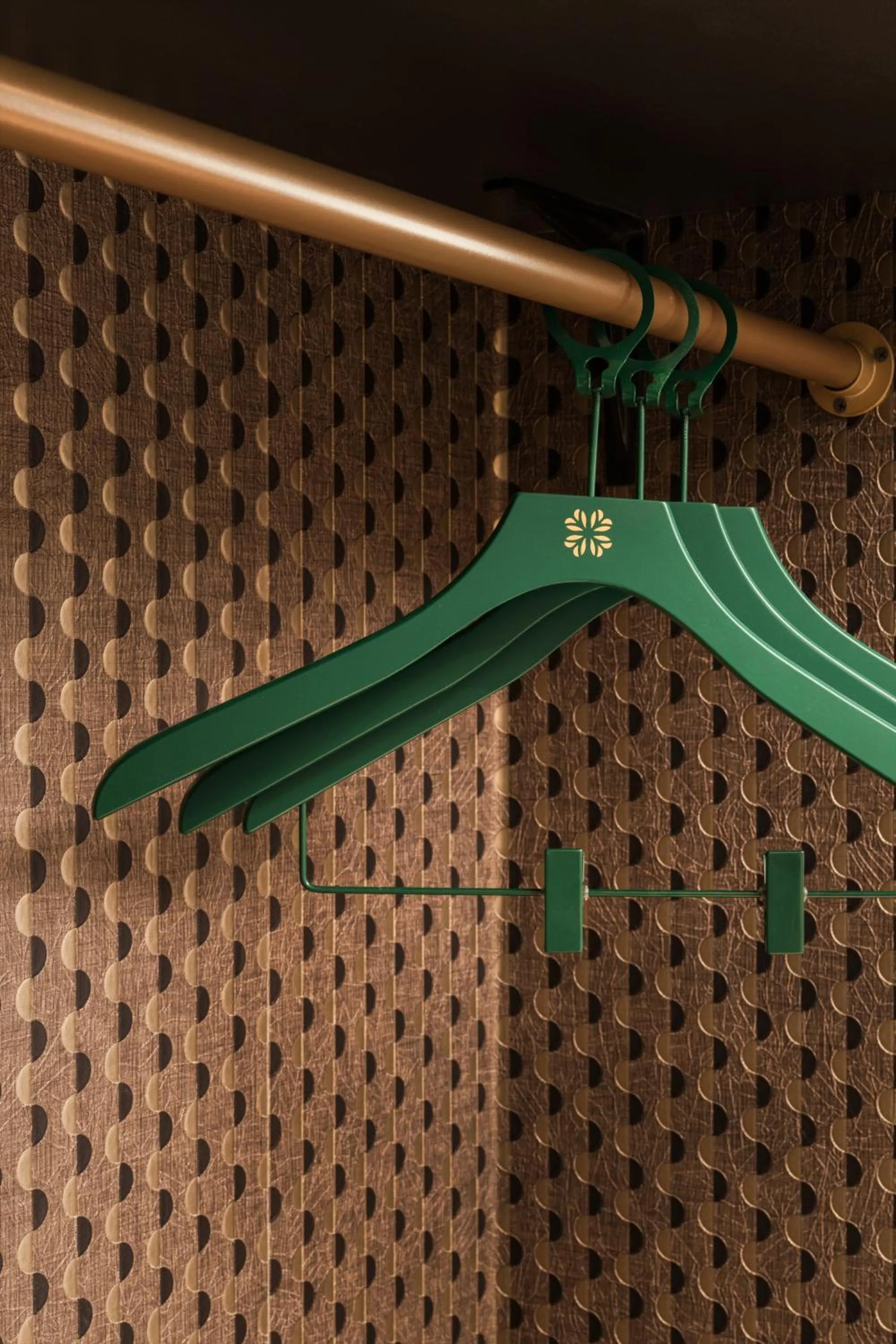 wardrobe in Central Park Hotel