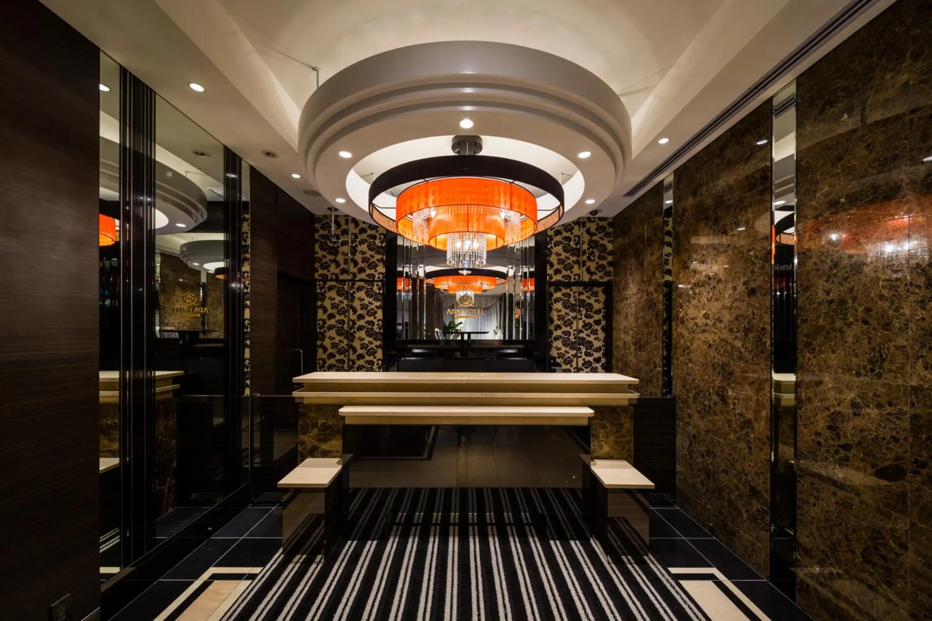 Lobby or reception in APA Hotel Nagatacho Hanzomon Ekimae Lobby or reception in APA Hotel Nagatacho Hanzomon Ekimae