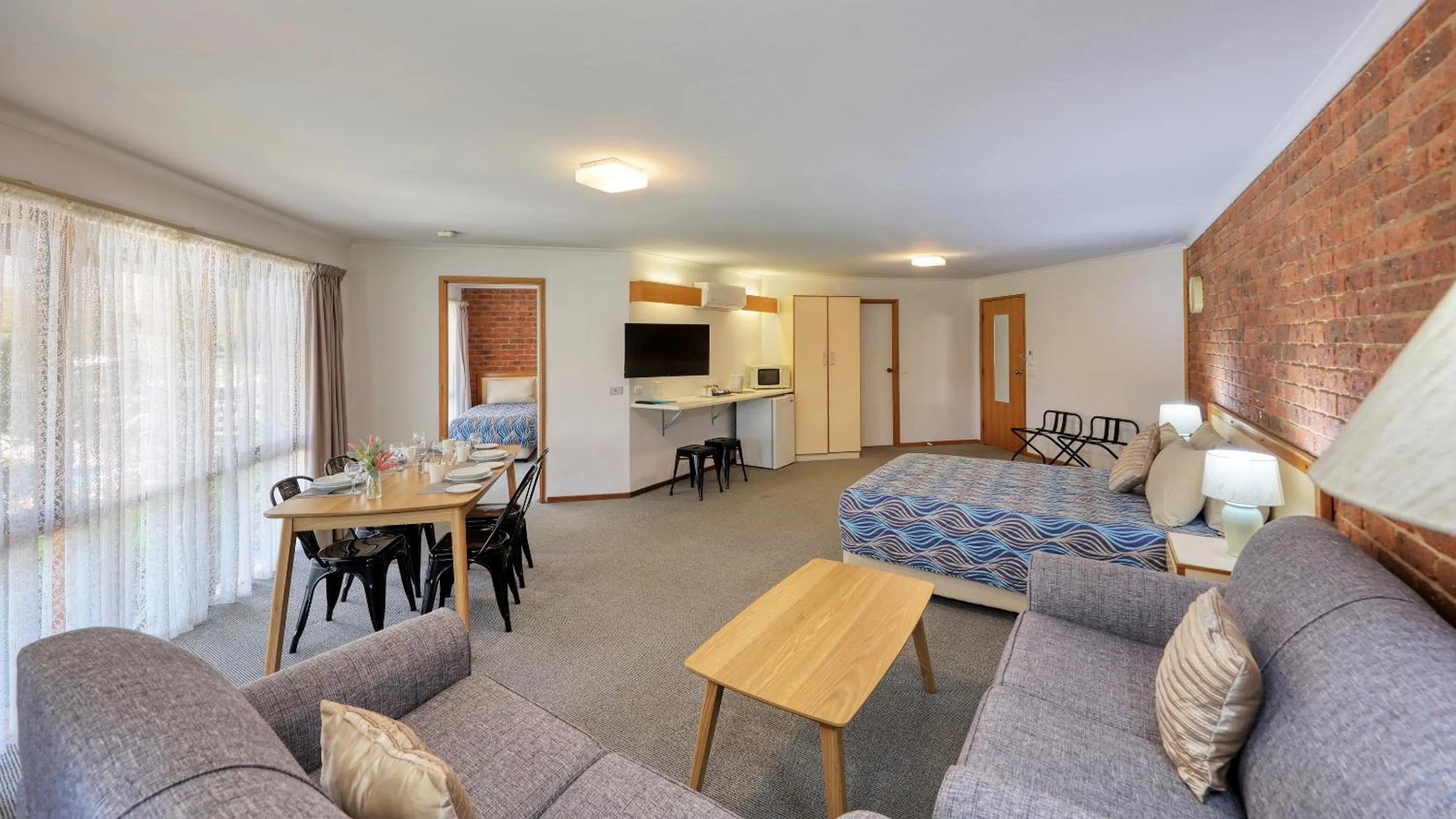 Living room in Tooleybuc Club Motor Inn