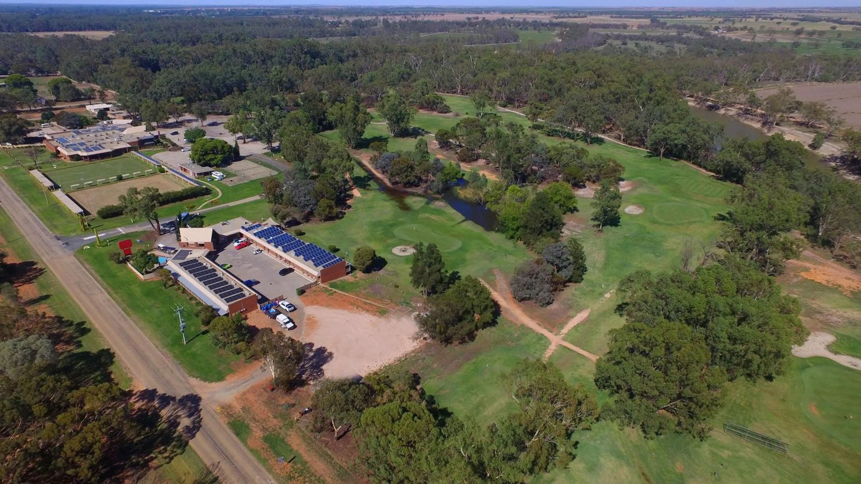 Property building in Tooleybuc Club Motor Inn