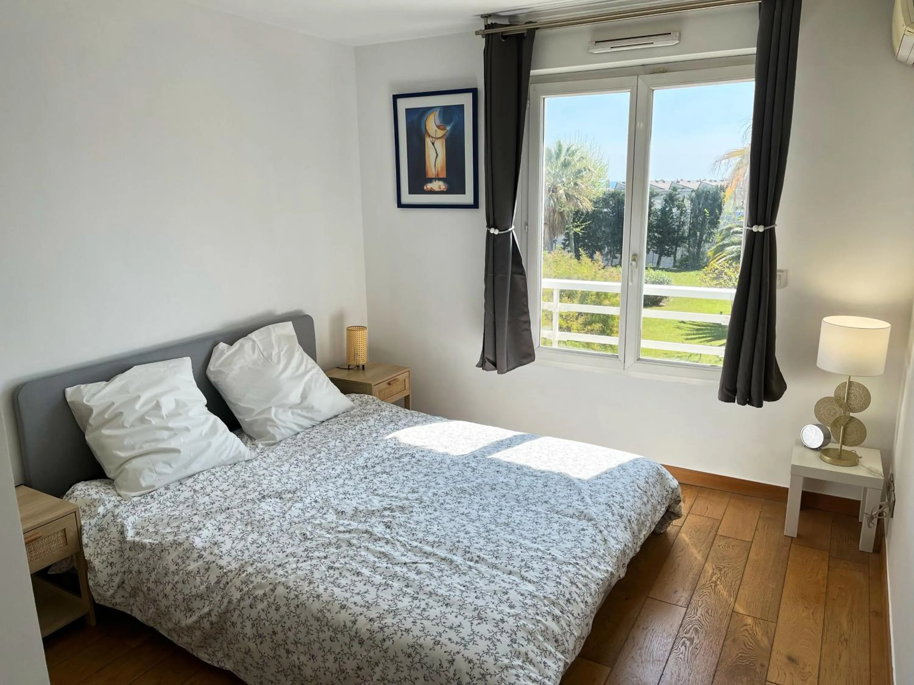 Bed in Appartement 84m² avec 2 parkings privatifs