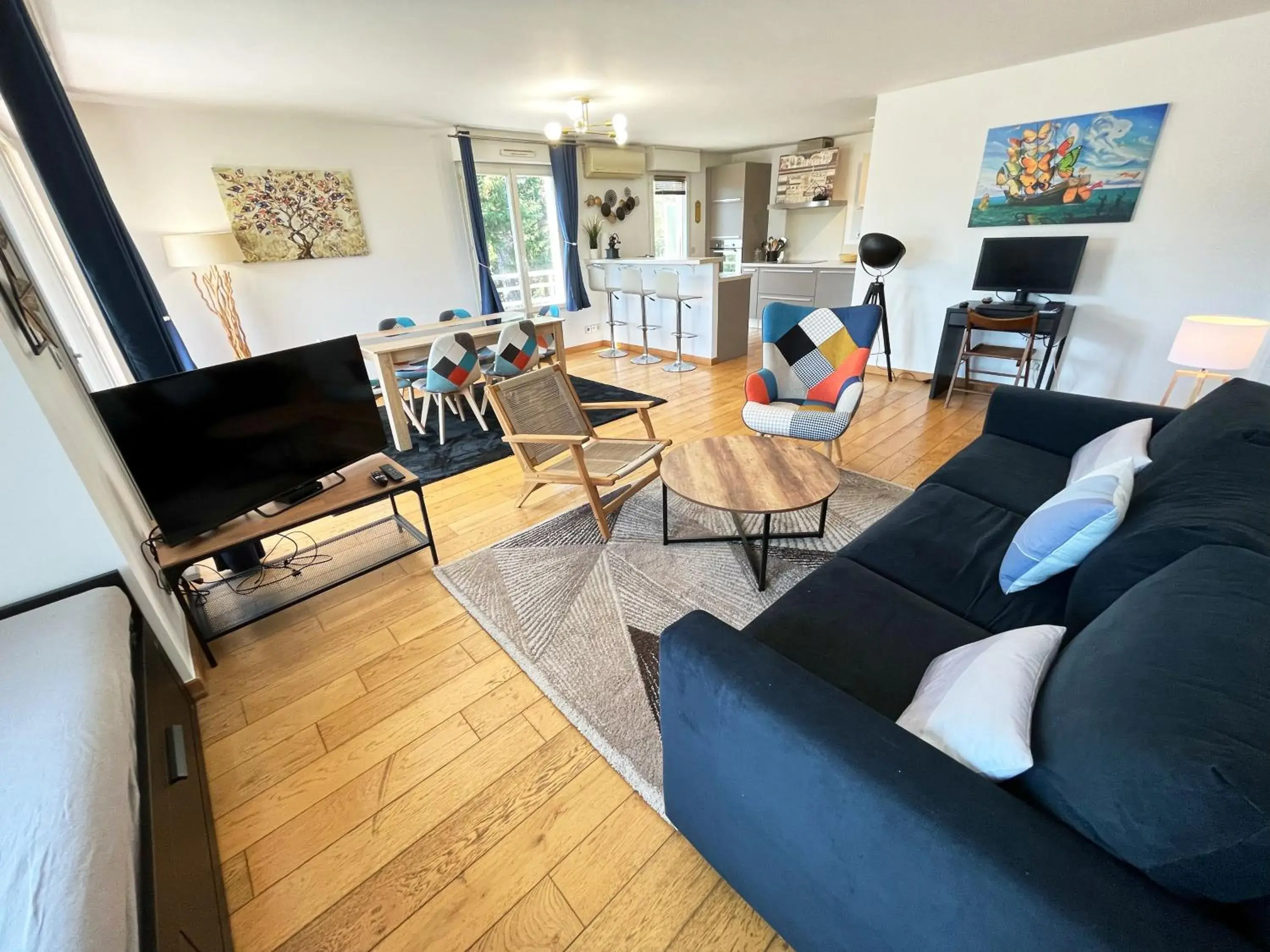 Appartement 84m² avec 2 parkings privatifs Appartement 84m² avec 2 parkings privatifs