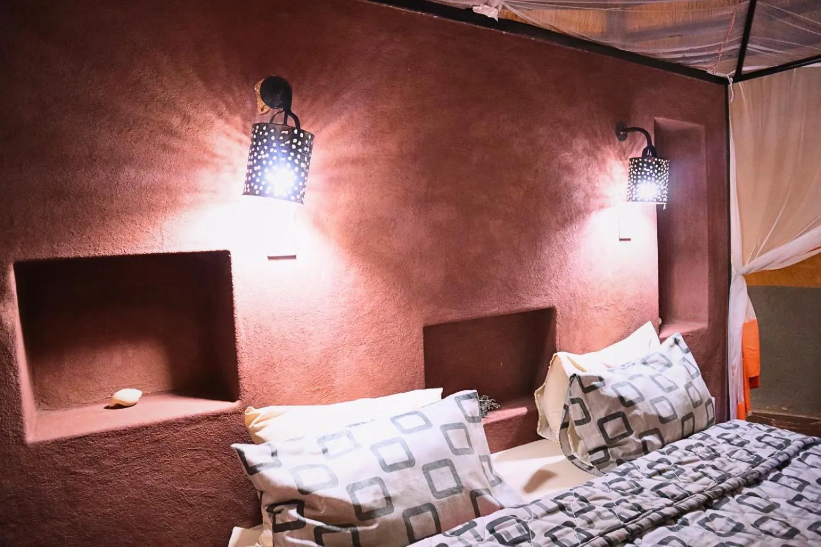 Bed in Munga Eco-Lodge