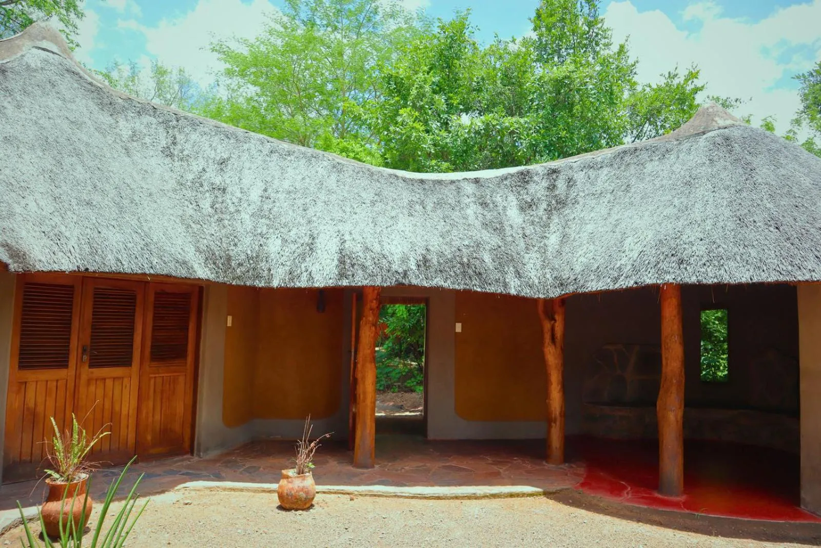 Property building in Munga Eco-Lodge