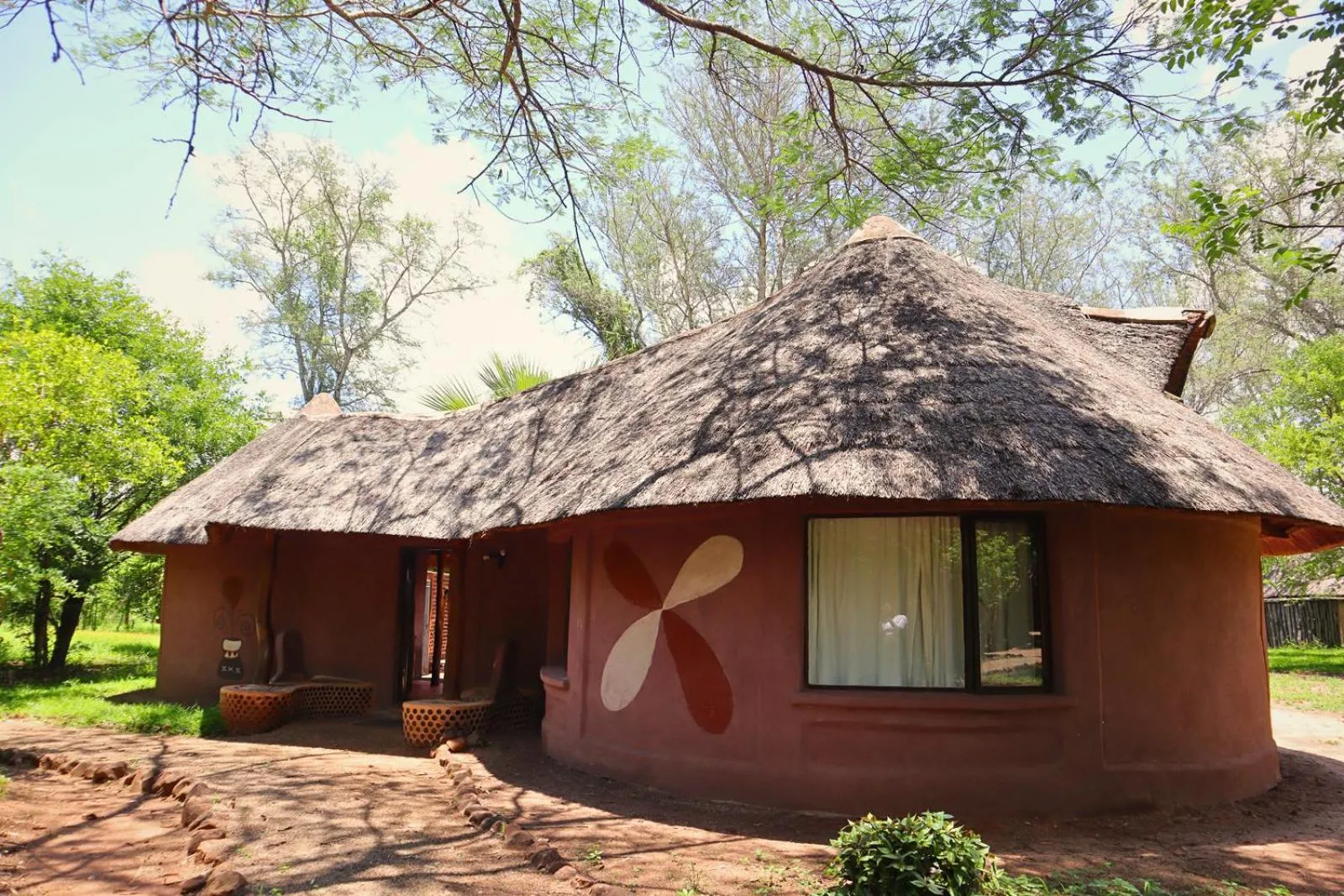 Property building in Munga Eco-Lodge
