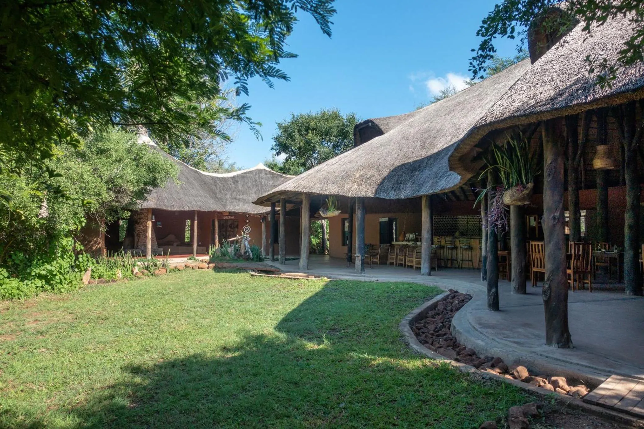 Communal lounge/ TV room in Munga Eco-Lodge
