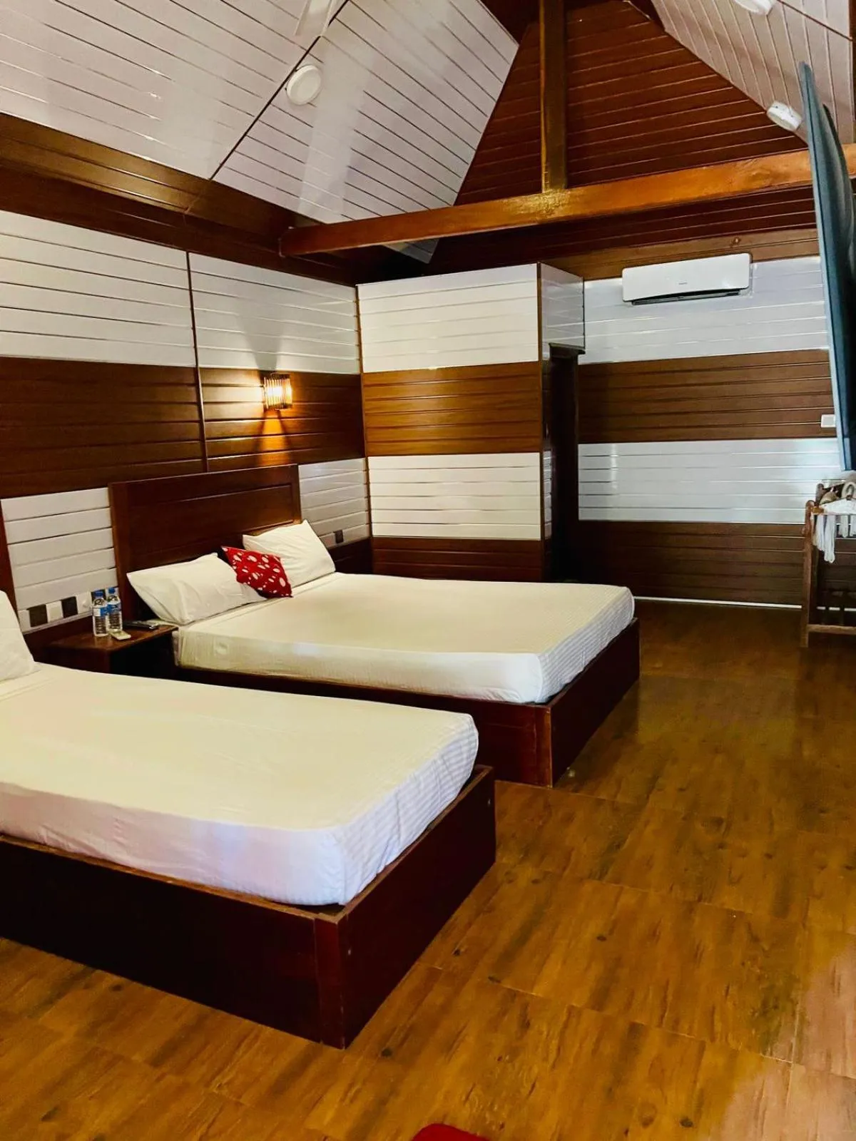 Bed in Anandas Beach Resort