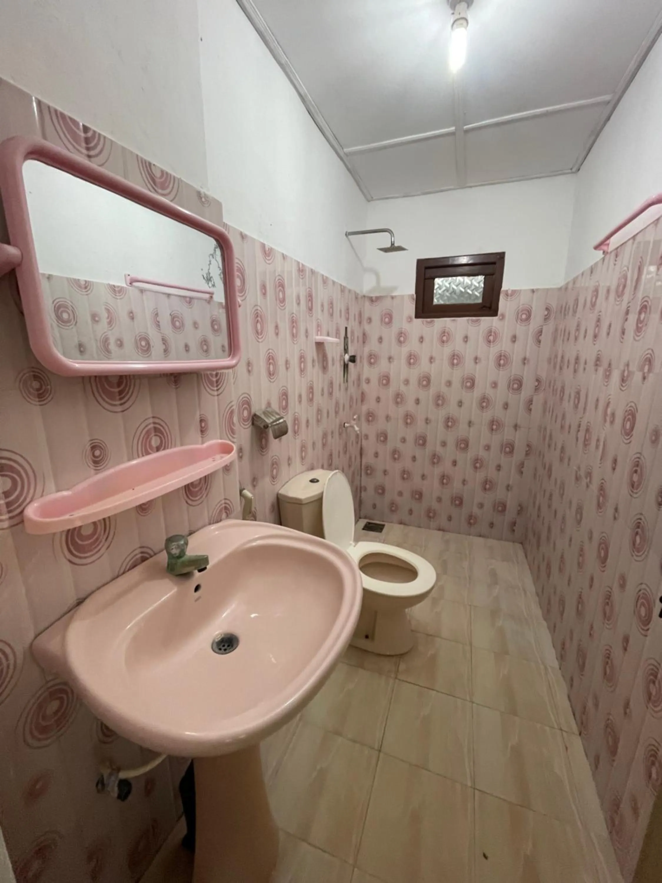 Anandas Beach Resort