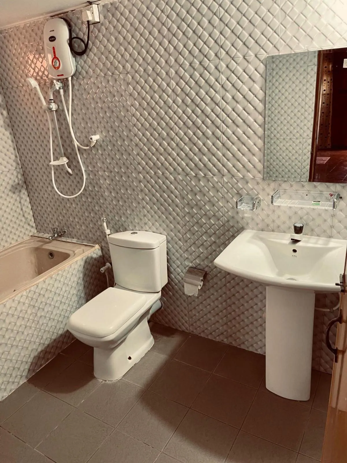 Anandas Beach Resort