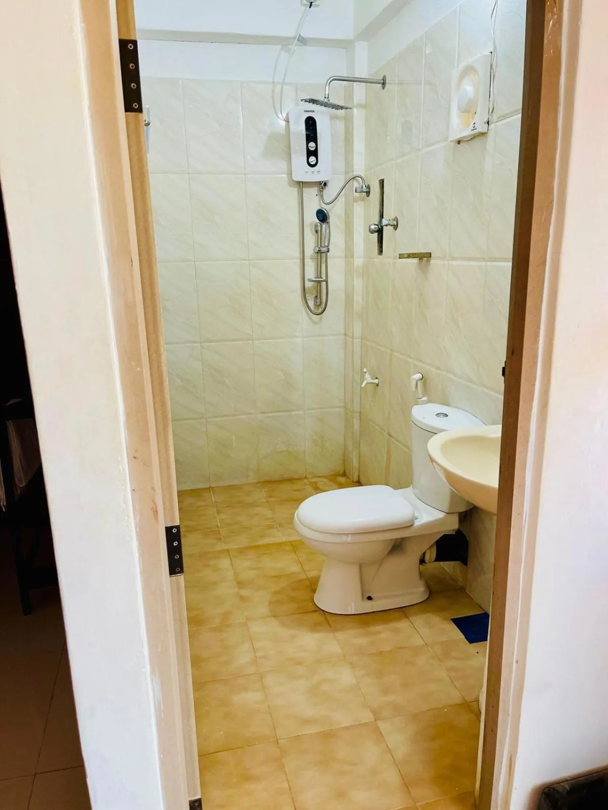 Anandas Beach Resort