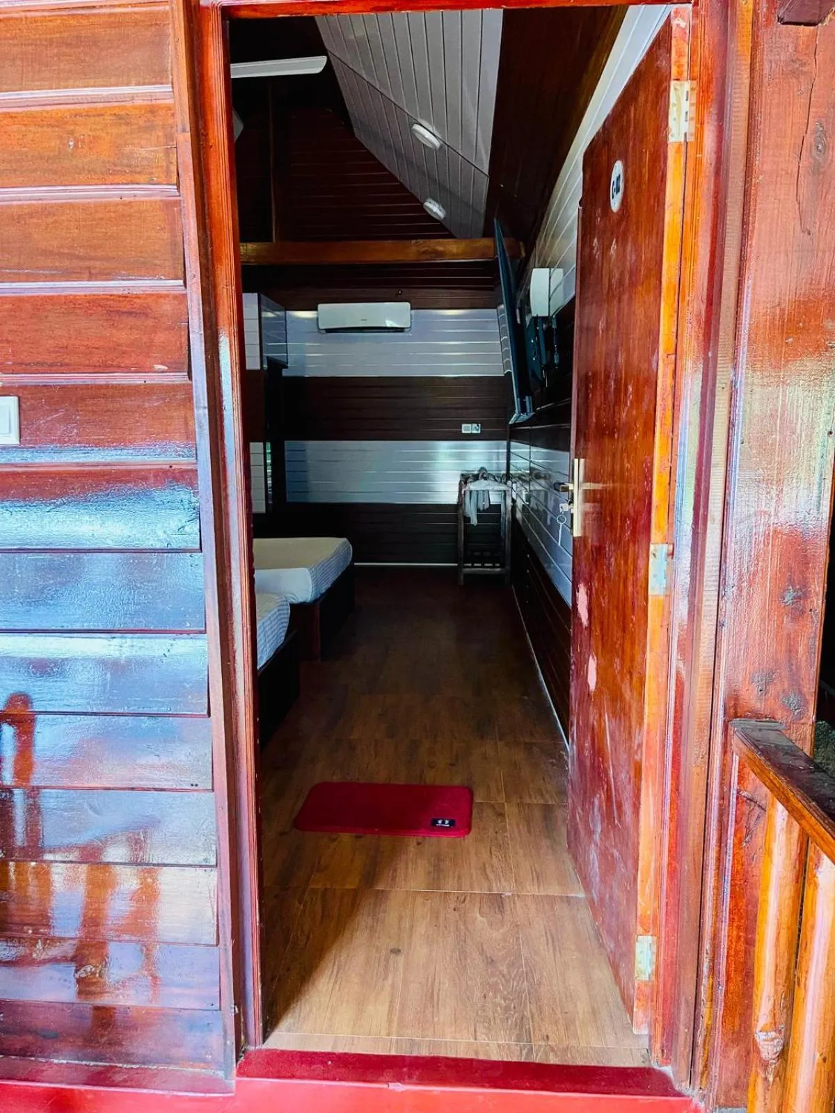 Bed in Anandas Beach Resort