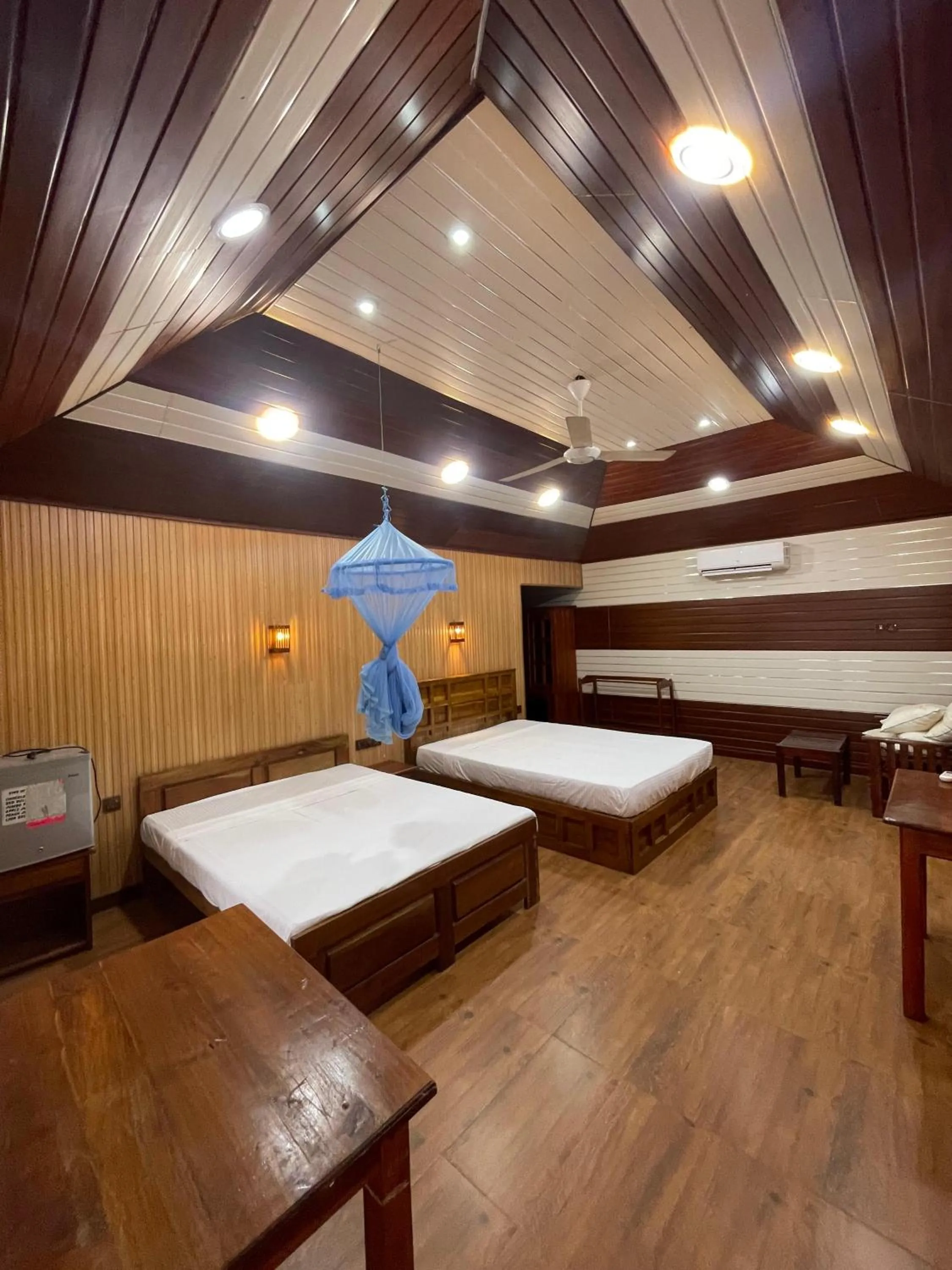 Bed in Anandas Beach Resort