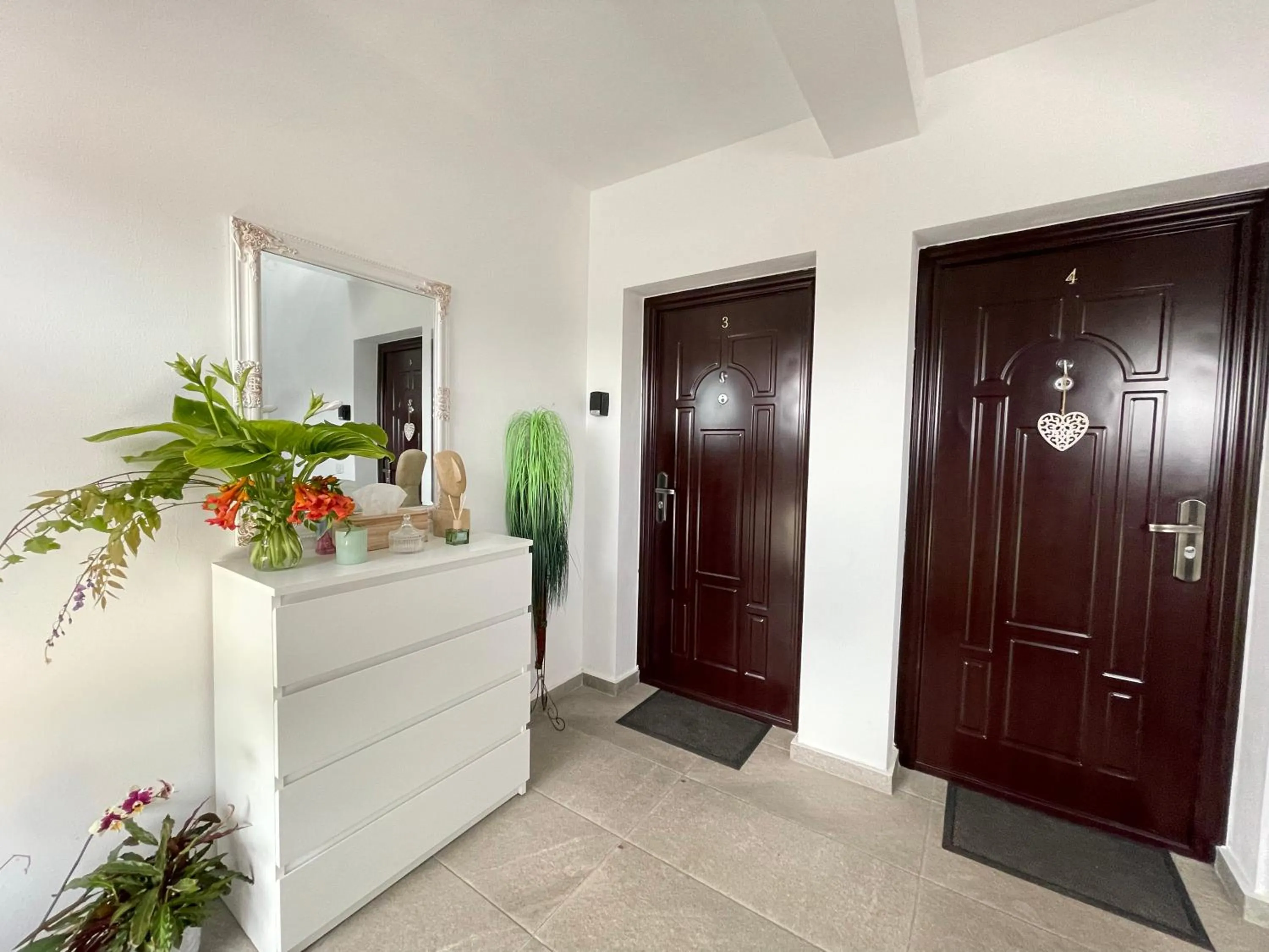 Cazare apartamente LAVI-TOUR Tg Neamț