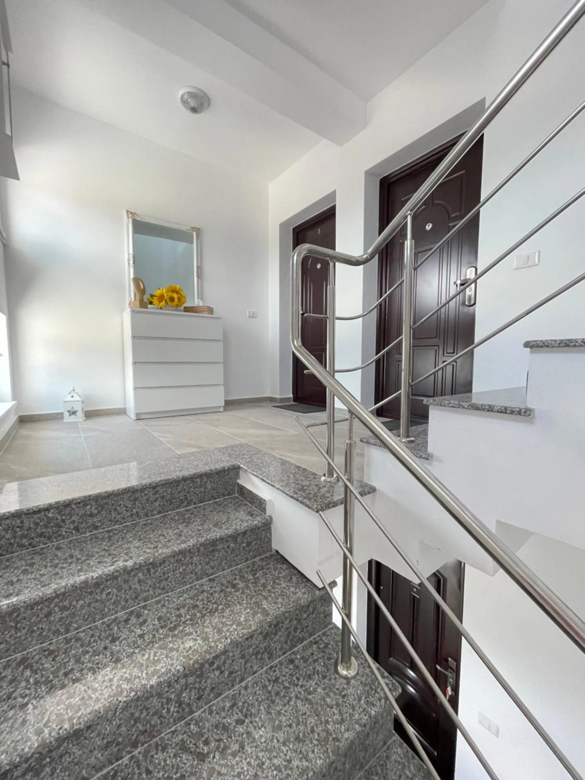 Cazare apartamente LAVI-TOUR Tg Neamț