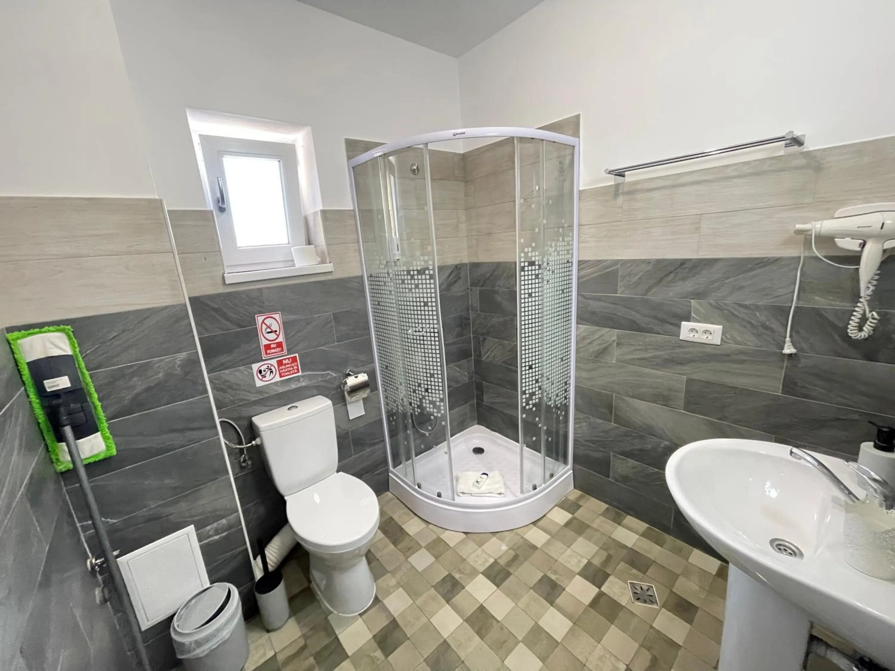 Cazare apartamente LAVI-TOUR Tg Neamț