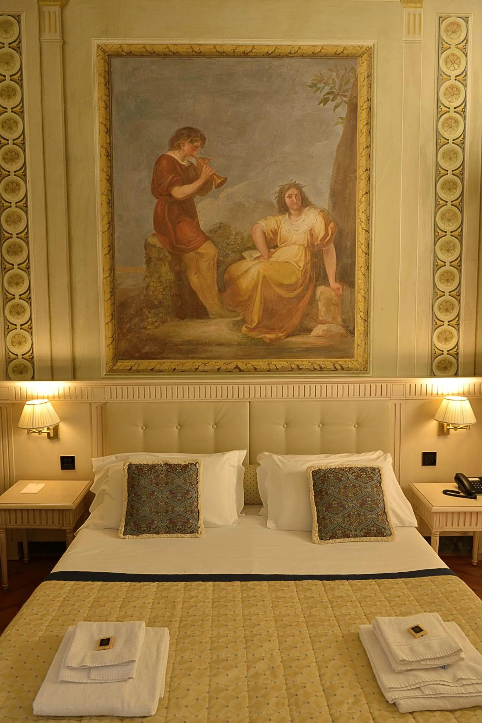 Bedroom, Bed in Palazzo Guicciardini