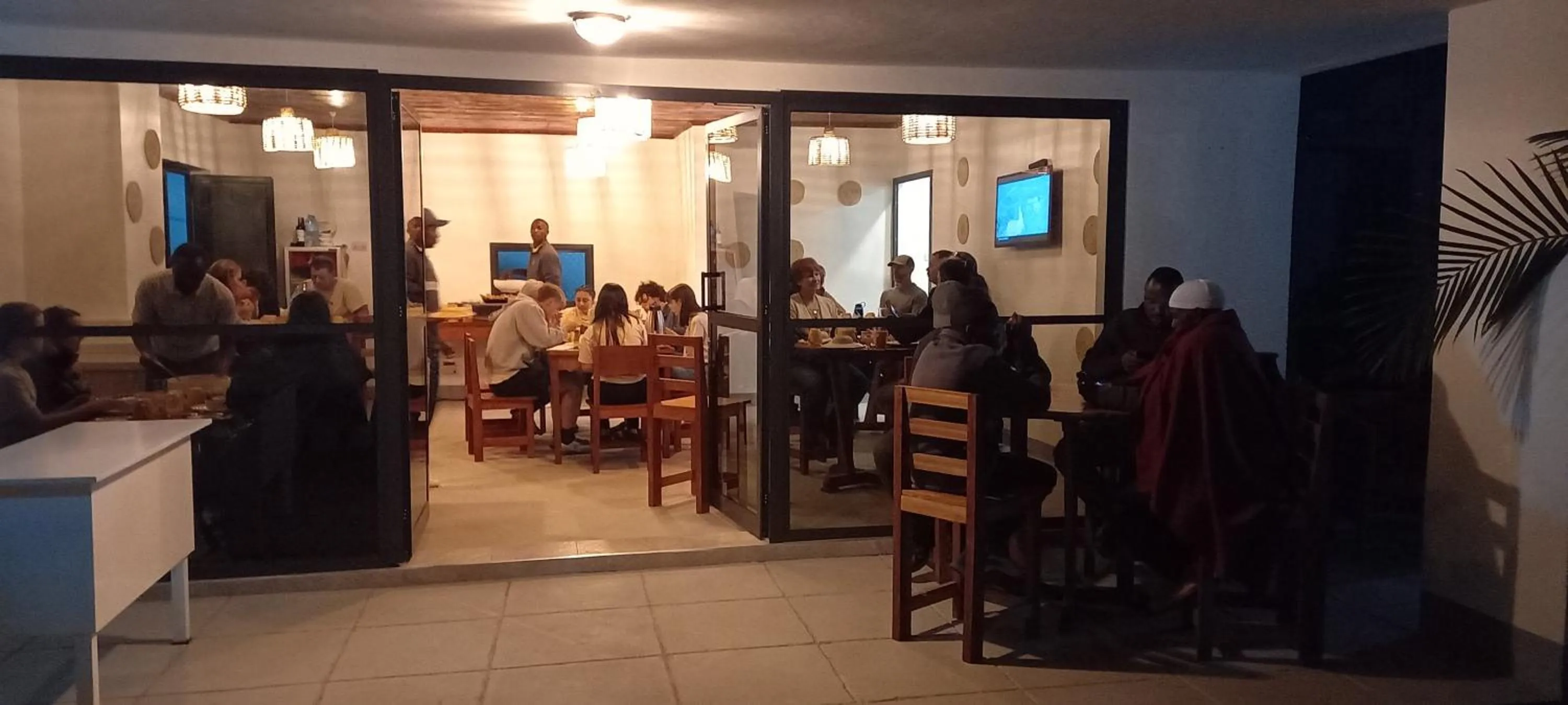 Restaurant/places to eat in Didas Villa