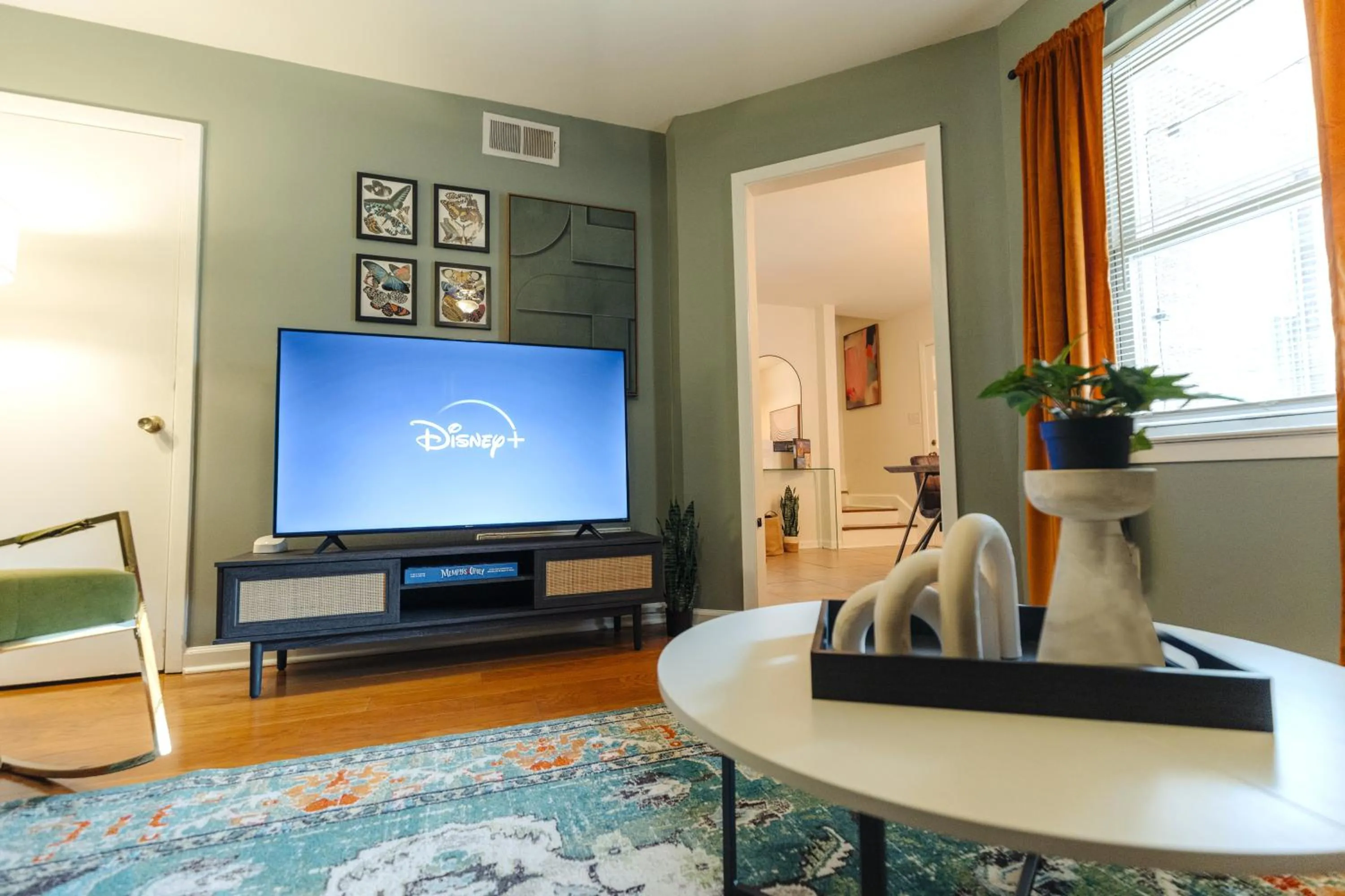 TV and multimedia in Centrally Located 2BR Overton Square Unit 1 Fast WiFi Free Parking Yes Pets