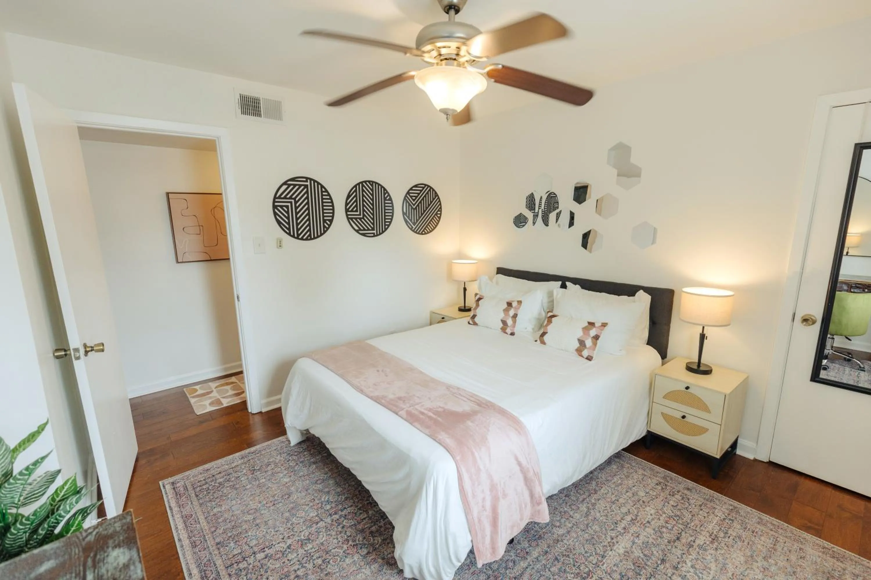 Bed in Centrally Located 2BR Overton Square Unit 1 Fast WiFi Free Parking Yes Pets