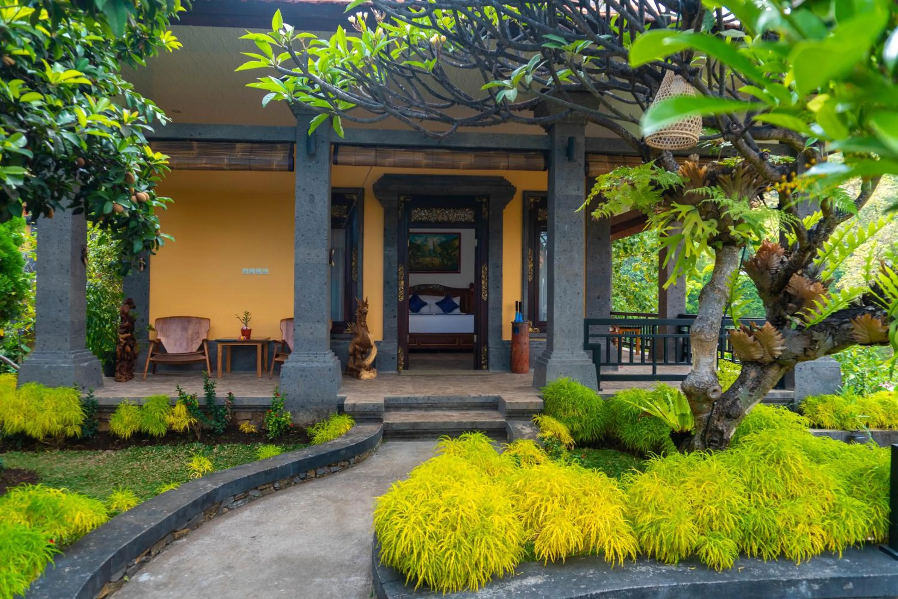 Garden view in Villa Selonding Batu