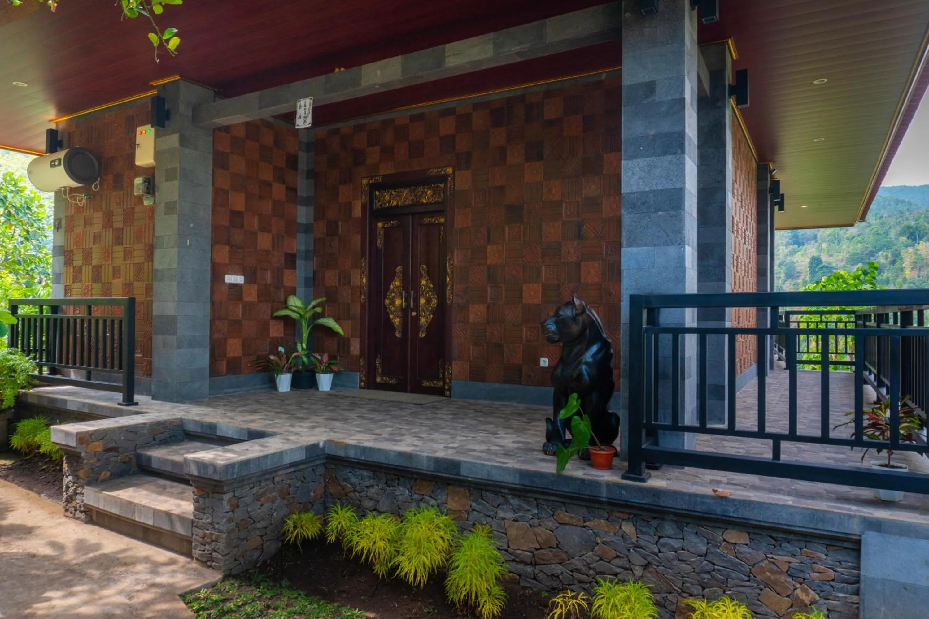 Garden view in Villa Selonding Batu