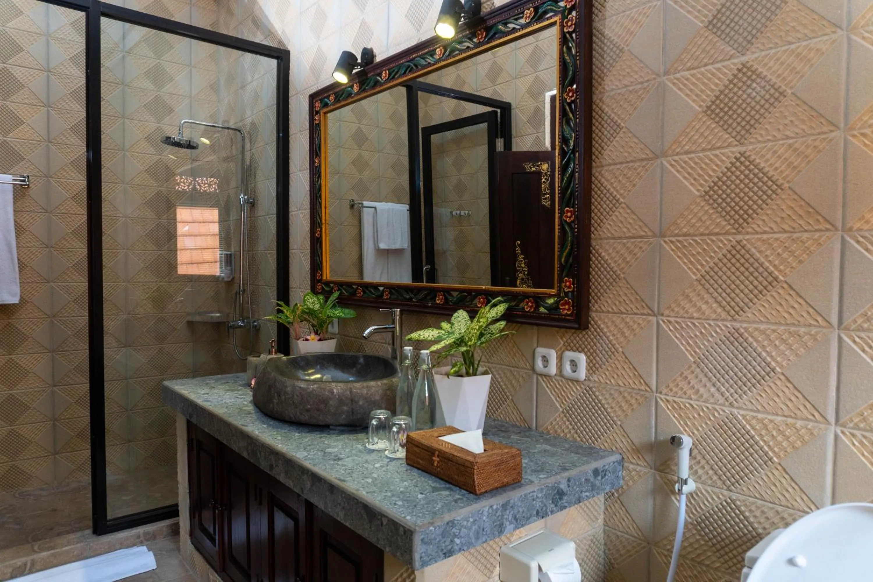 Bathroom in Villa Selonding Batu