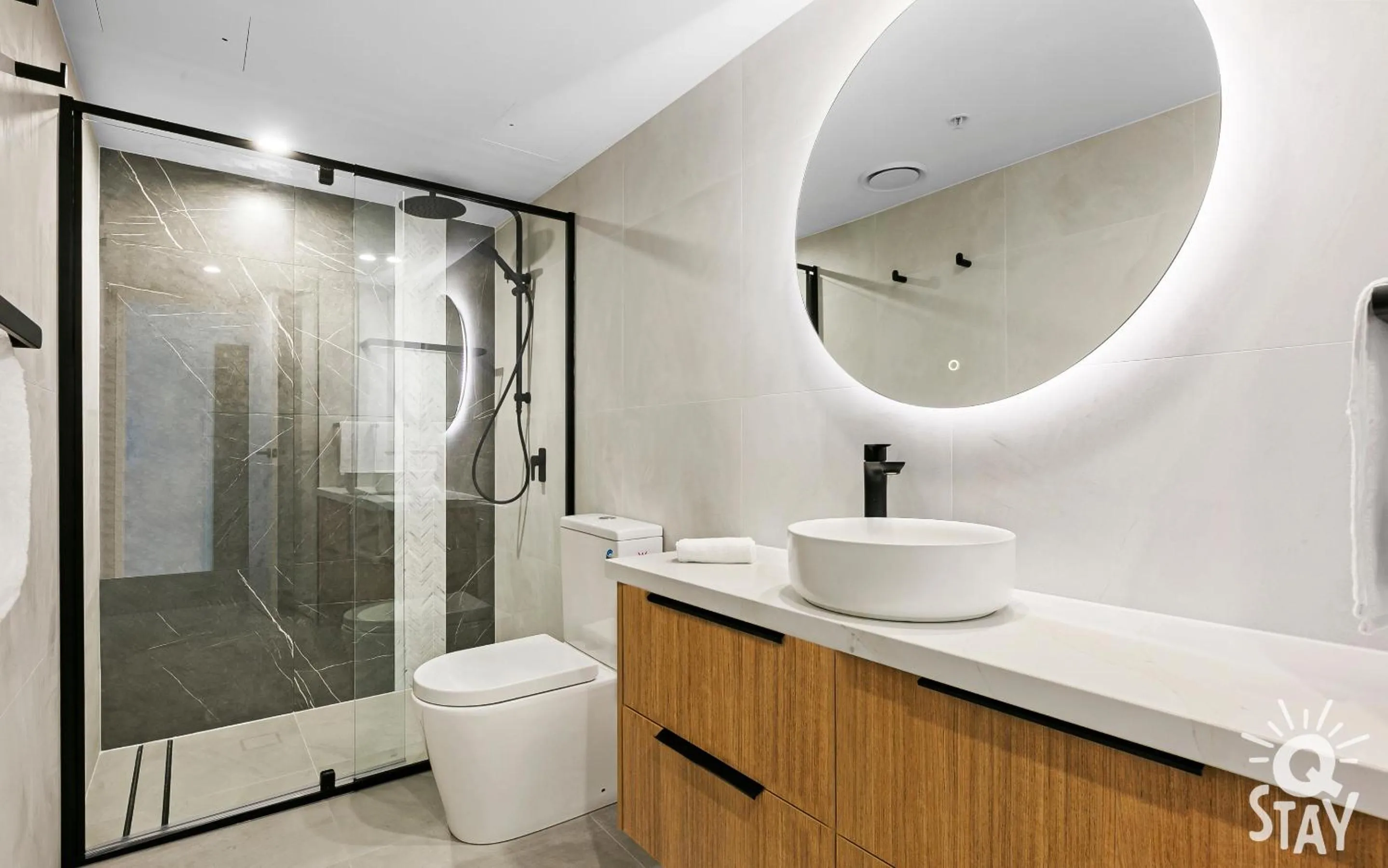 Bathroom in Chevron Renaissance by Vaun