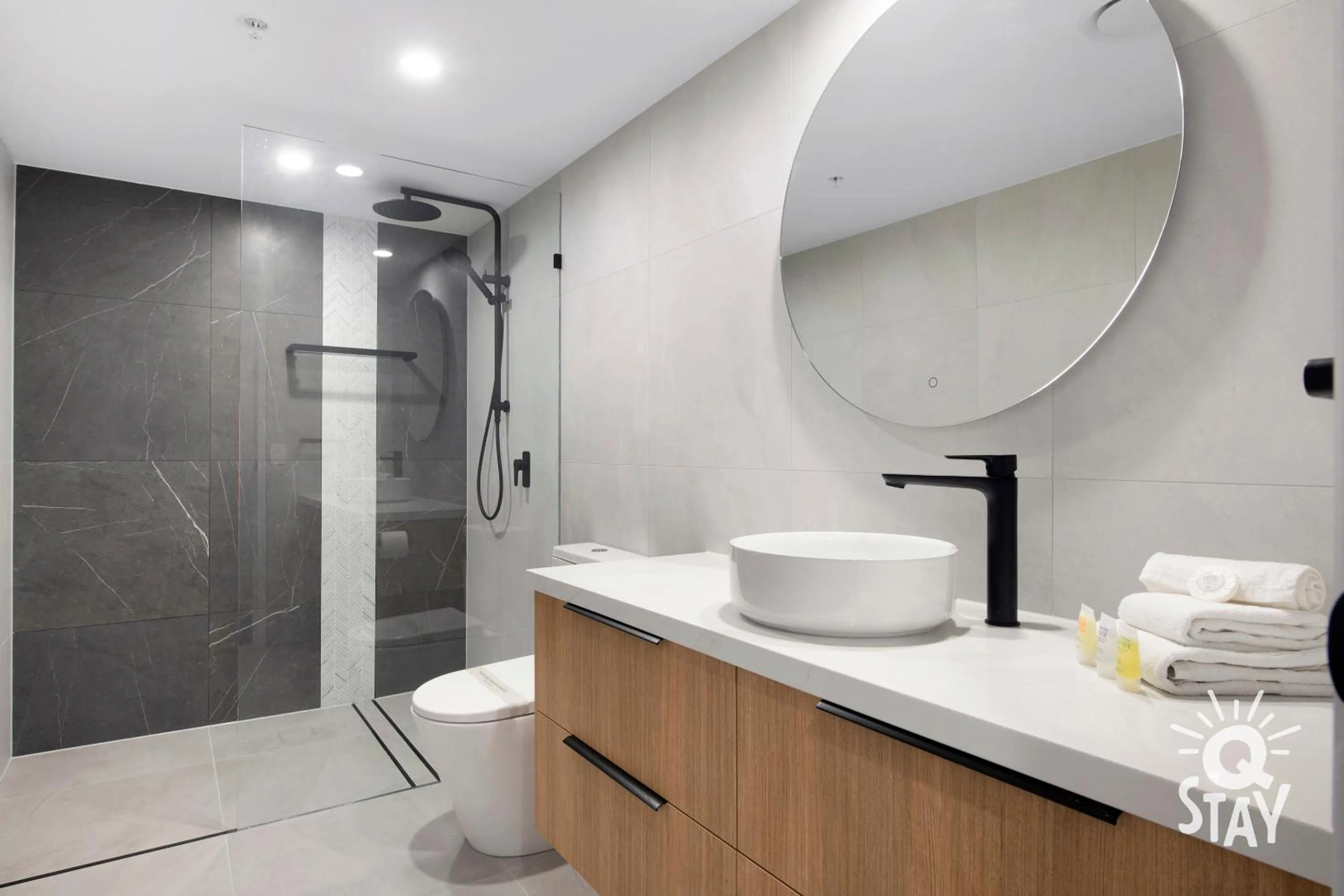 Bathroom in Chevron Renaissance by Vaun