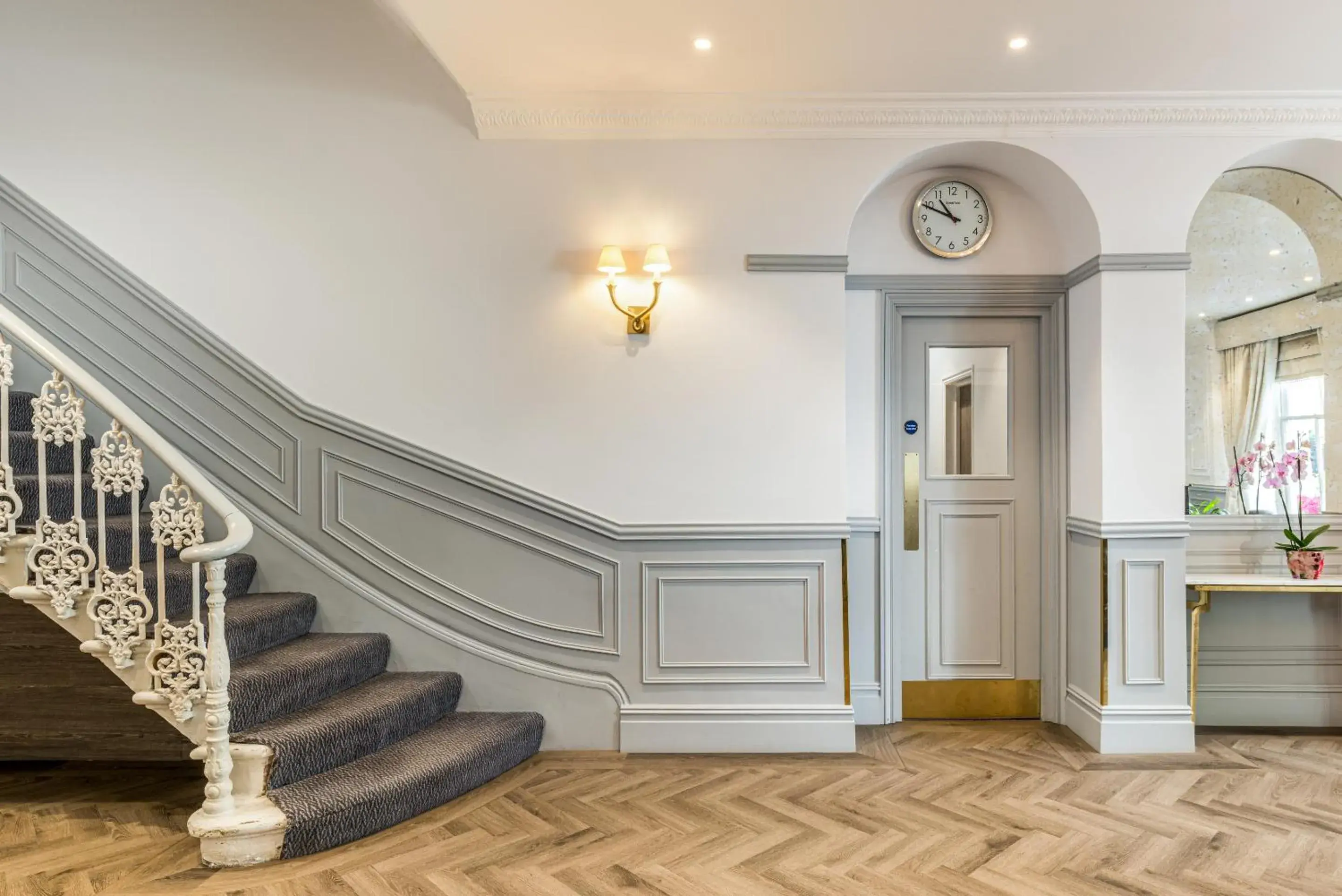 Lobby or reception in Princes Square Lobby or reception in Princes Square