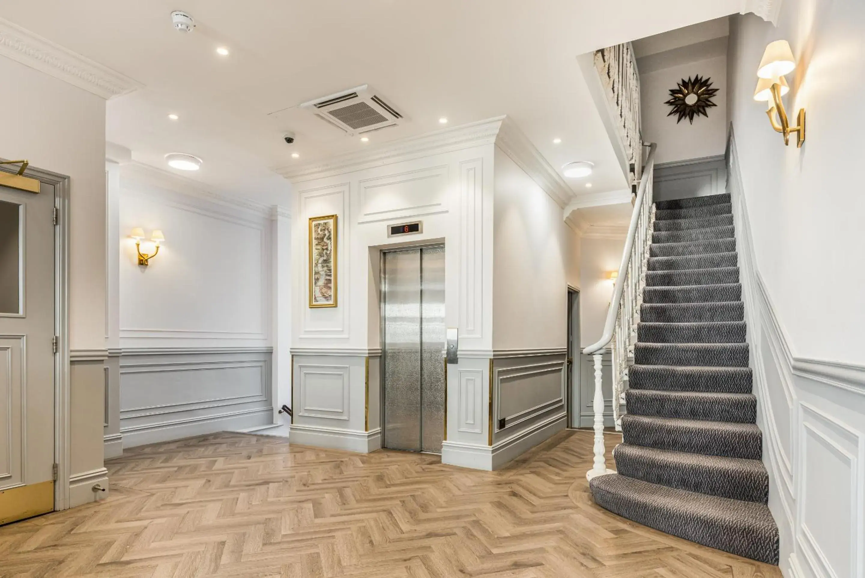 Lobby or reception in Princes Square Lobby or reception in Princes Square