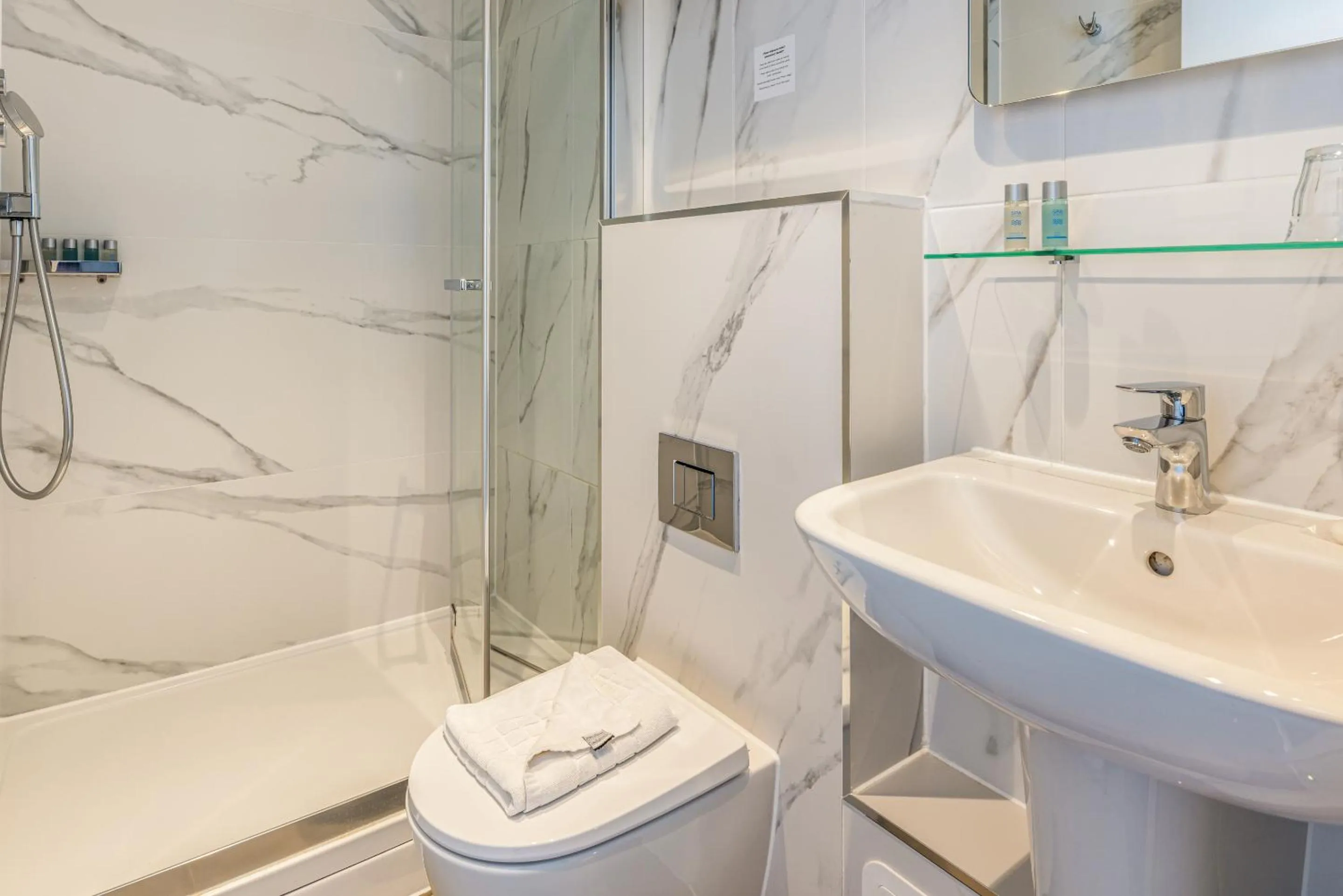 Bathroom in Princes Square