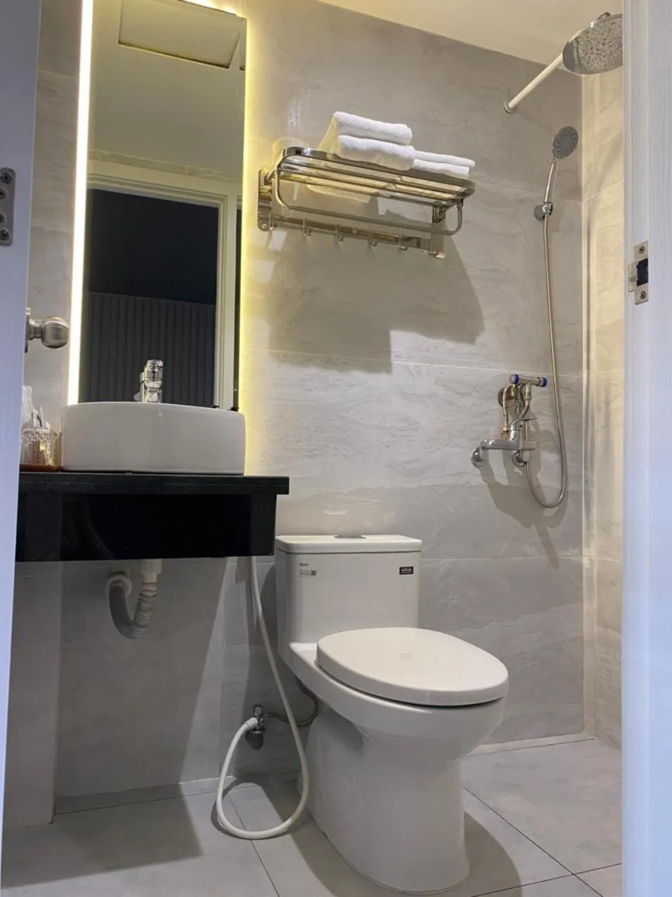 Shower in Đông Như 3