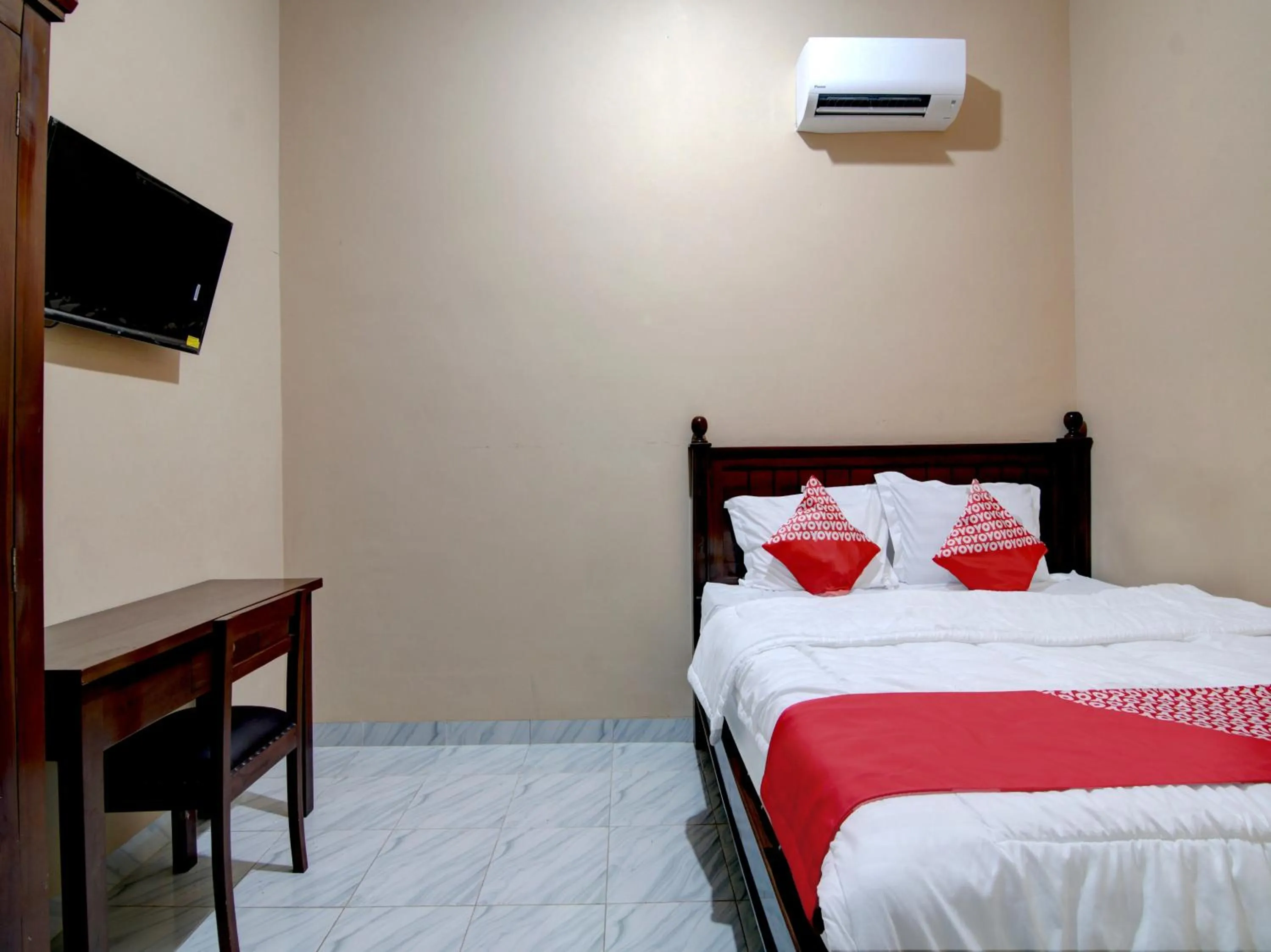 Bedroom, Bed in Hotel O Jasmine House Syariah Near Masjid Nurul Ikhwan