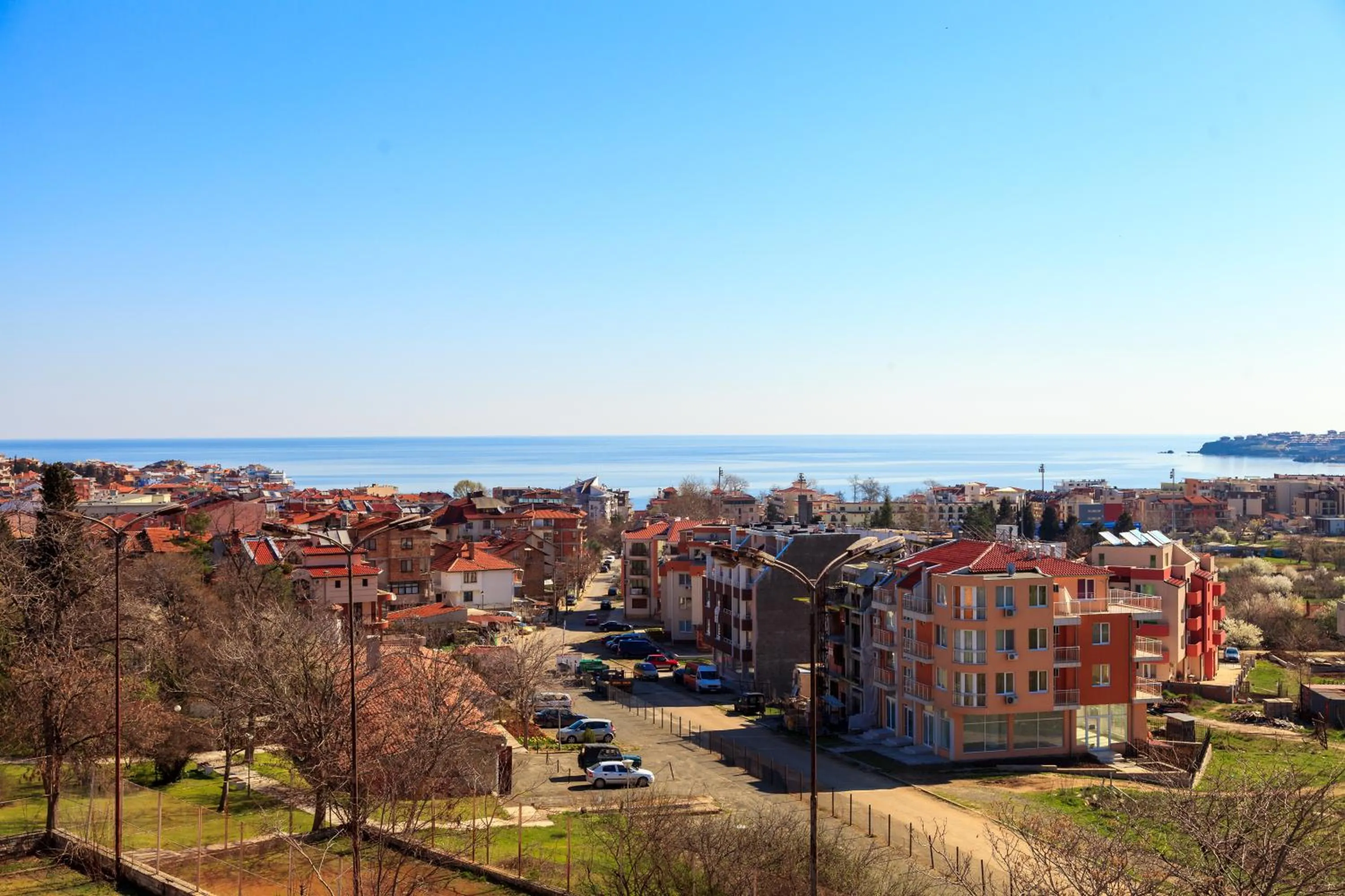 Area and facilities in Polina Beach