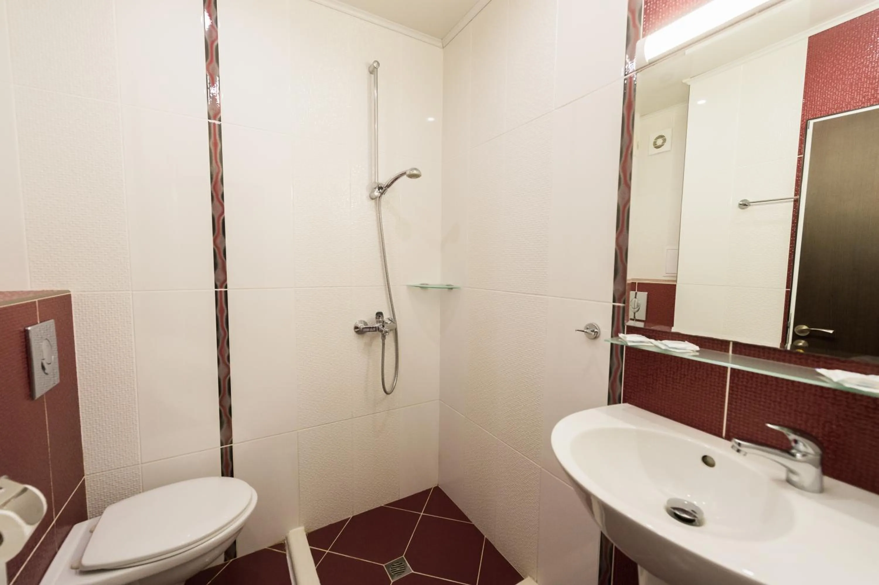 Shower in Polina Beach
