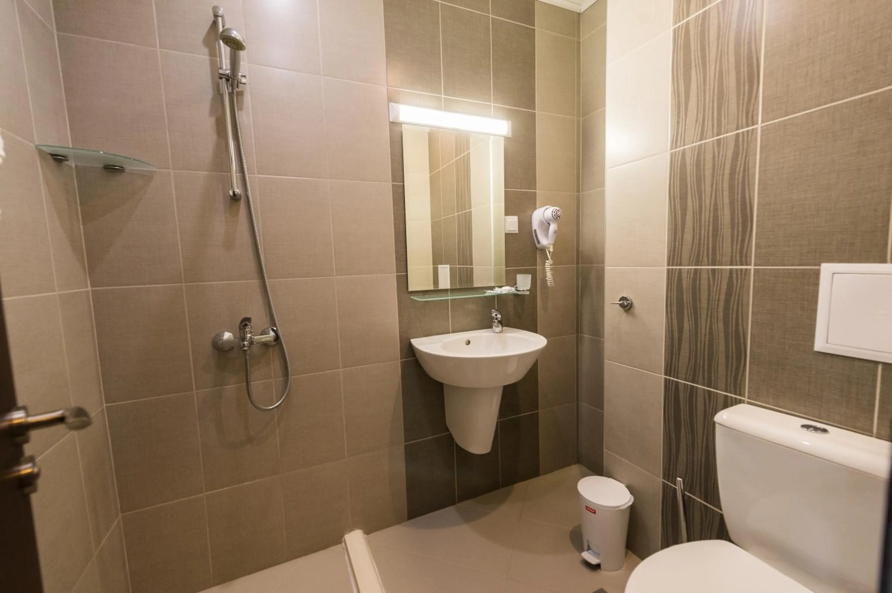 Shower in Polina Beach