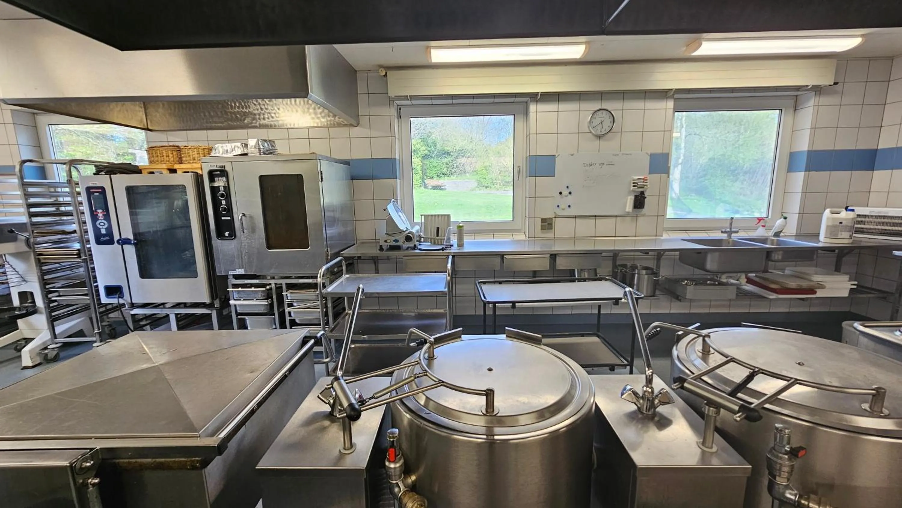 Restaurant/places to eat in Gudum Park