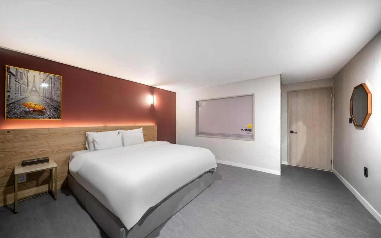 Bed in Brighton Hotel