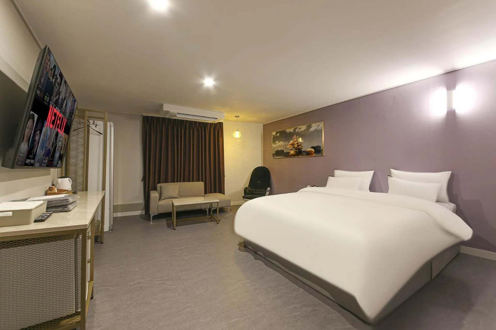 Bed in Brighton Hotel