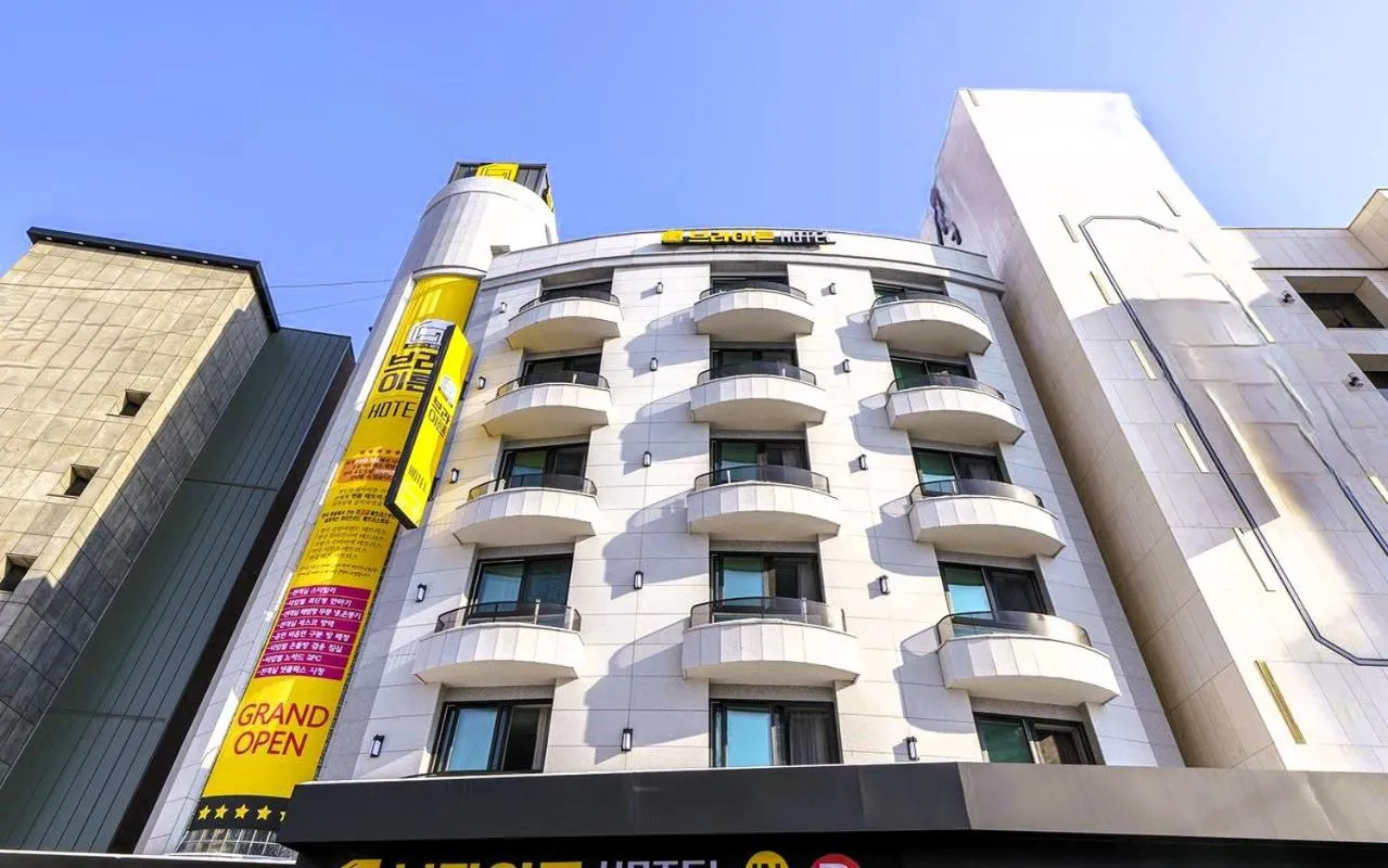 Property building in Brighton Hotel