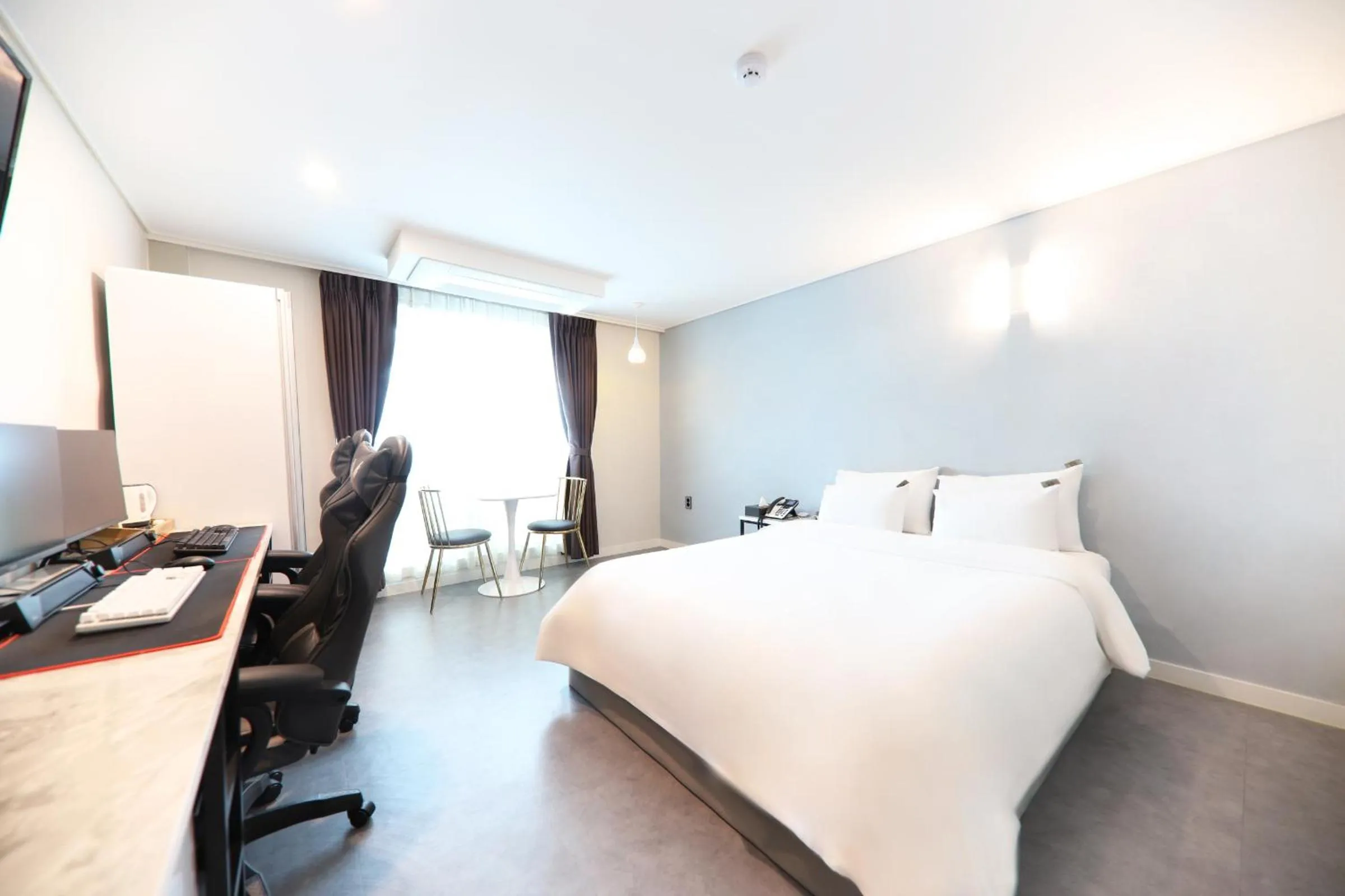 Bed in Brighton Hotel