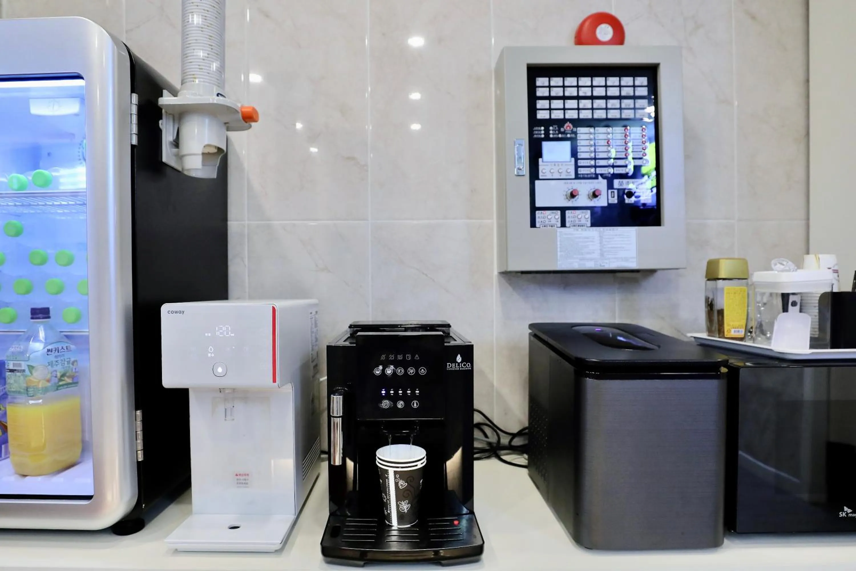 Coffee/tea facilities in Brighton Hotel
