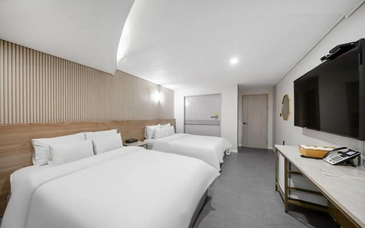 Bed in Brighton Hotel